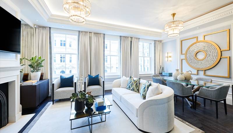 Elegant 2 Bed | 2 Bath Second Floor Apartment to Rent, Kensington