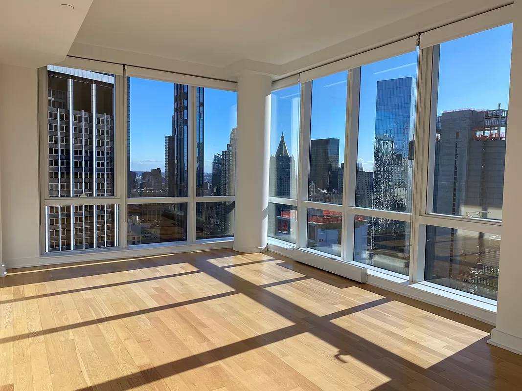 No Fee, 2 bed/ 2bath unit in a luxury Apartment building in the Heart of Midtown