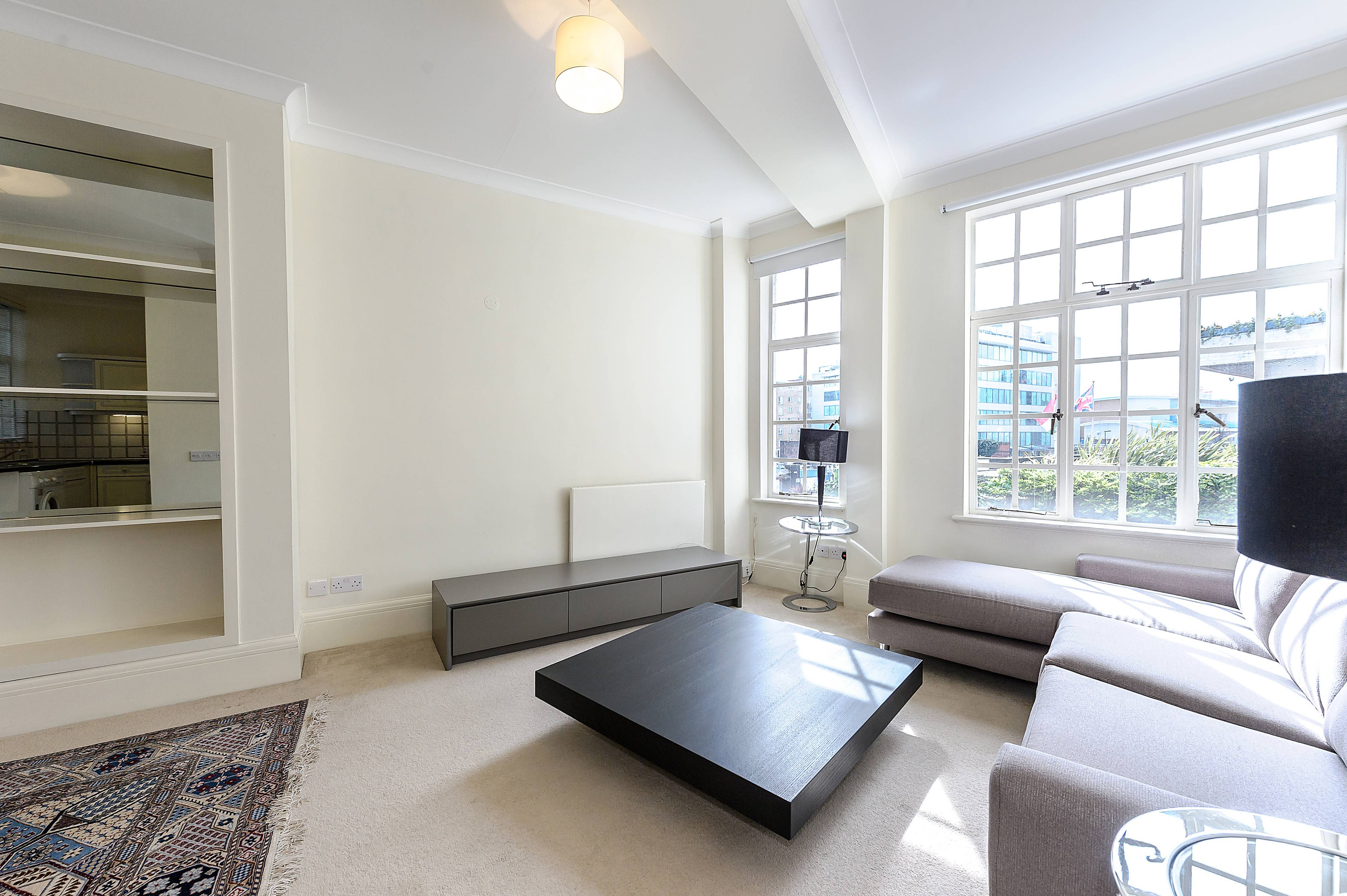 2 bedroom apartment to rent in St Johns Wood, Strathmore Court