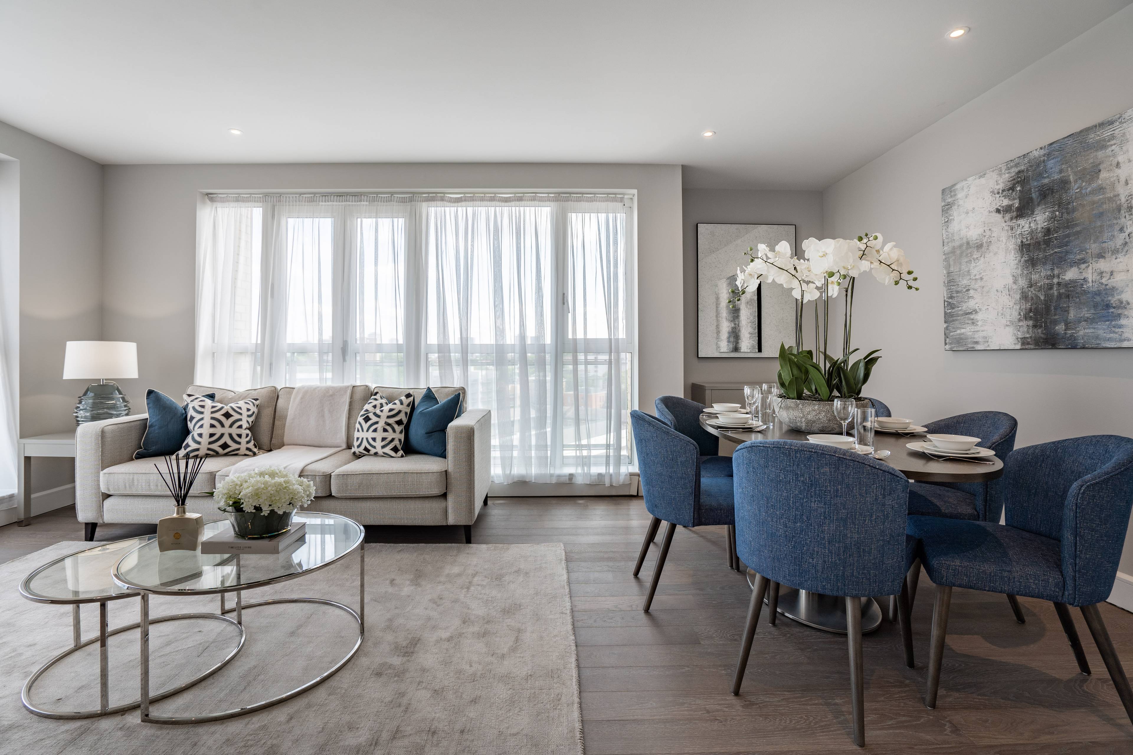 This luxurious interior designed two-bedroom, two bathroom apartment on the tenth-floor of this waterfront estate is set over 947 SqFt. A spacious apartment with modern open-plan living space, and dedicated dining area in the reception room.