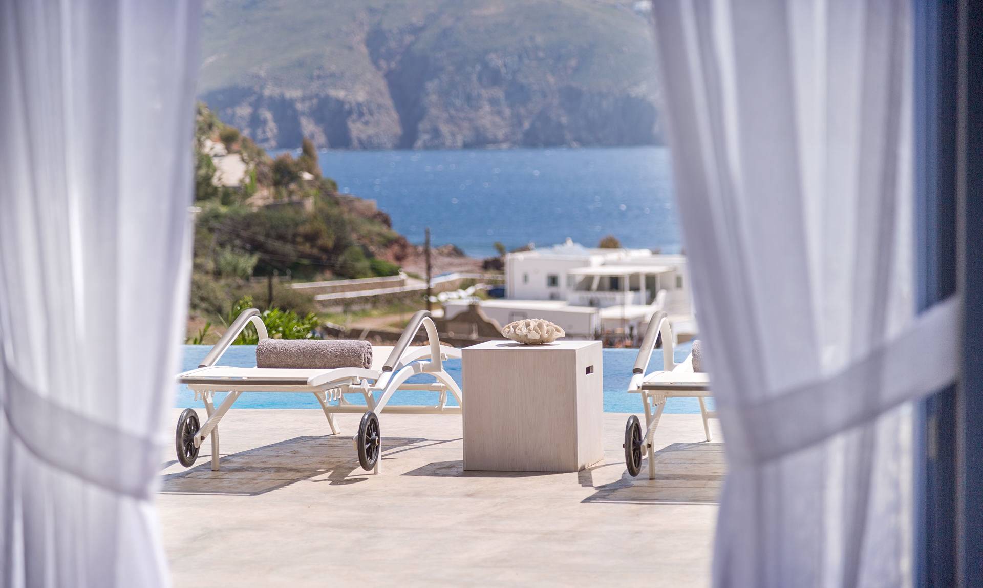 Cycladic Charm: Exquisite 2-Bedroom Villa with Infinity Pool in Mykonos