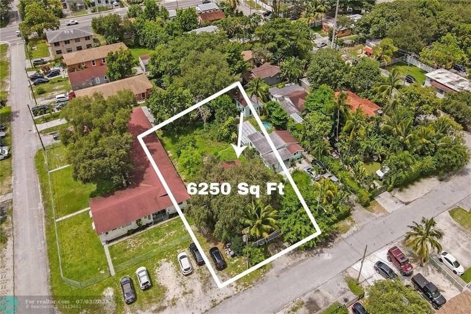 Miami Family Sized Lot|3 beds, 2 Baths | 6250 Sf  Lot|