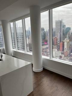 NO FEE LUXURY RENTAL IN CLINTON : 2 BED/3 BATH PENTHOUSE WITH THE PRIVATE TERRACE