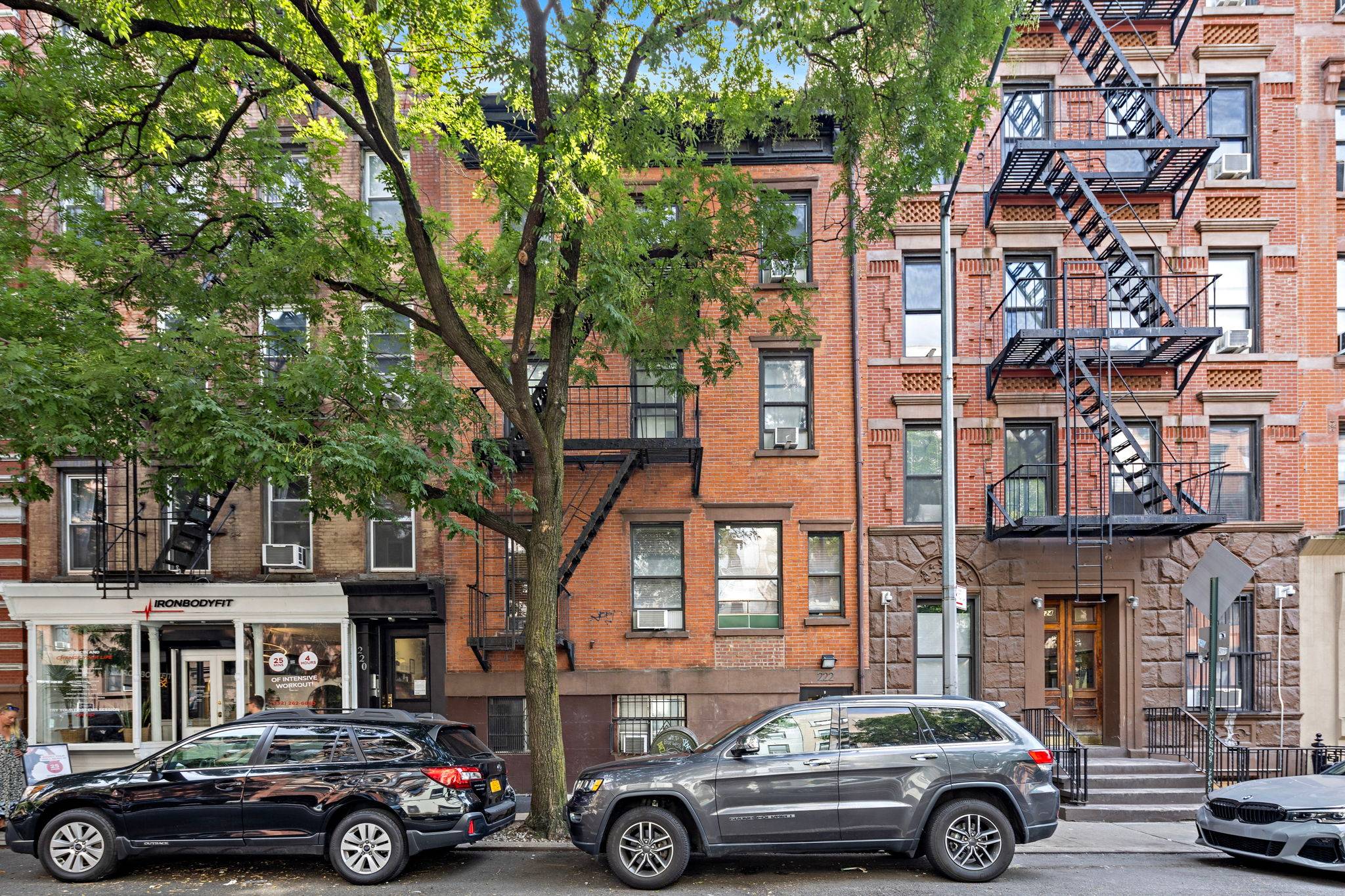 14 UNIT BUILDING FOR SALE IN HEART OF CHELSEA!