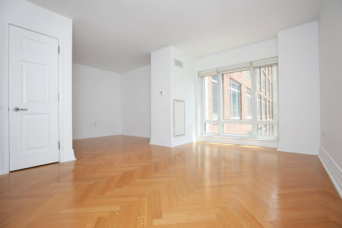 LEED Certified UES Alcove Studio for Sale: 205 E. 85th Street 10M