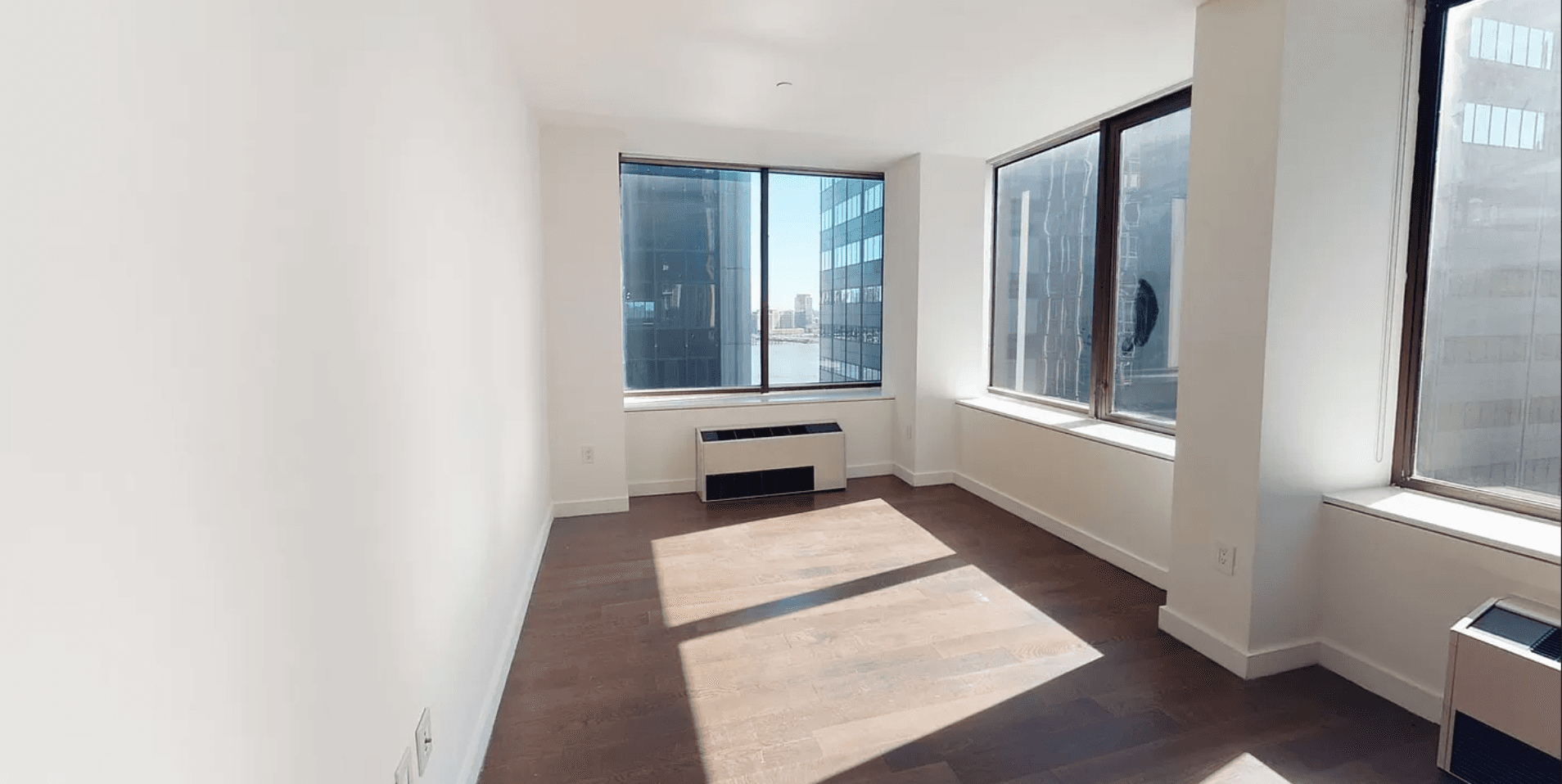 No Fee, Newly Renovated 2 Bed/2Bath in Luxury Financial District Building