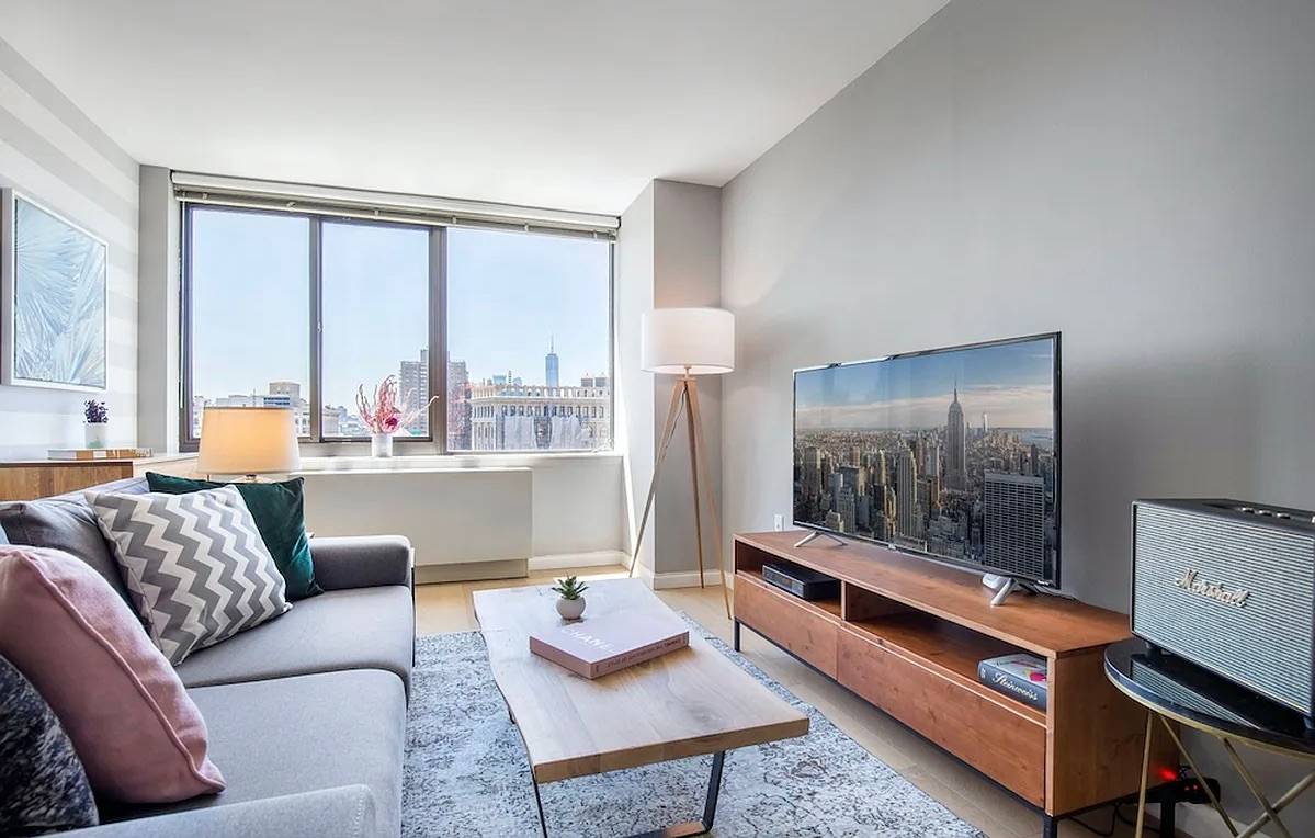 NO FEE, SUNNY PENTHOUSE ONE BED/ONE BATH IN FLATIRON