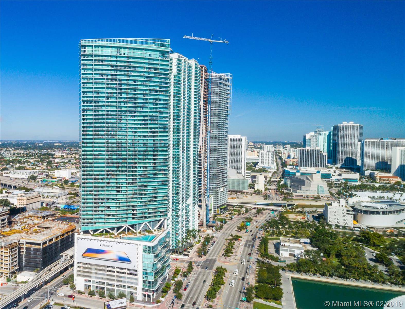 FULLY FURNISHED, UTILITIES ACCESSIBLE | Miami Downtown | Bay/city View - 1 BR & 1.5Bath