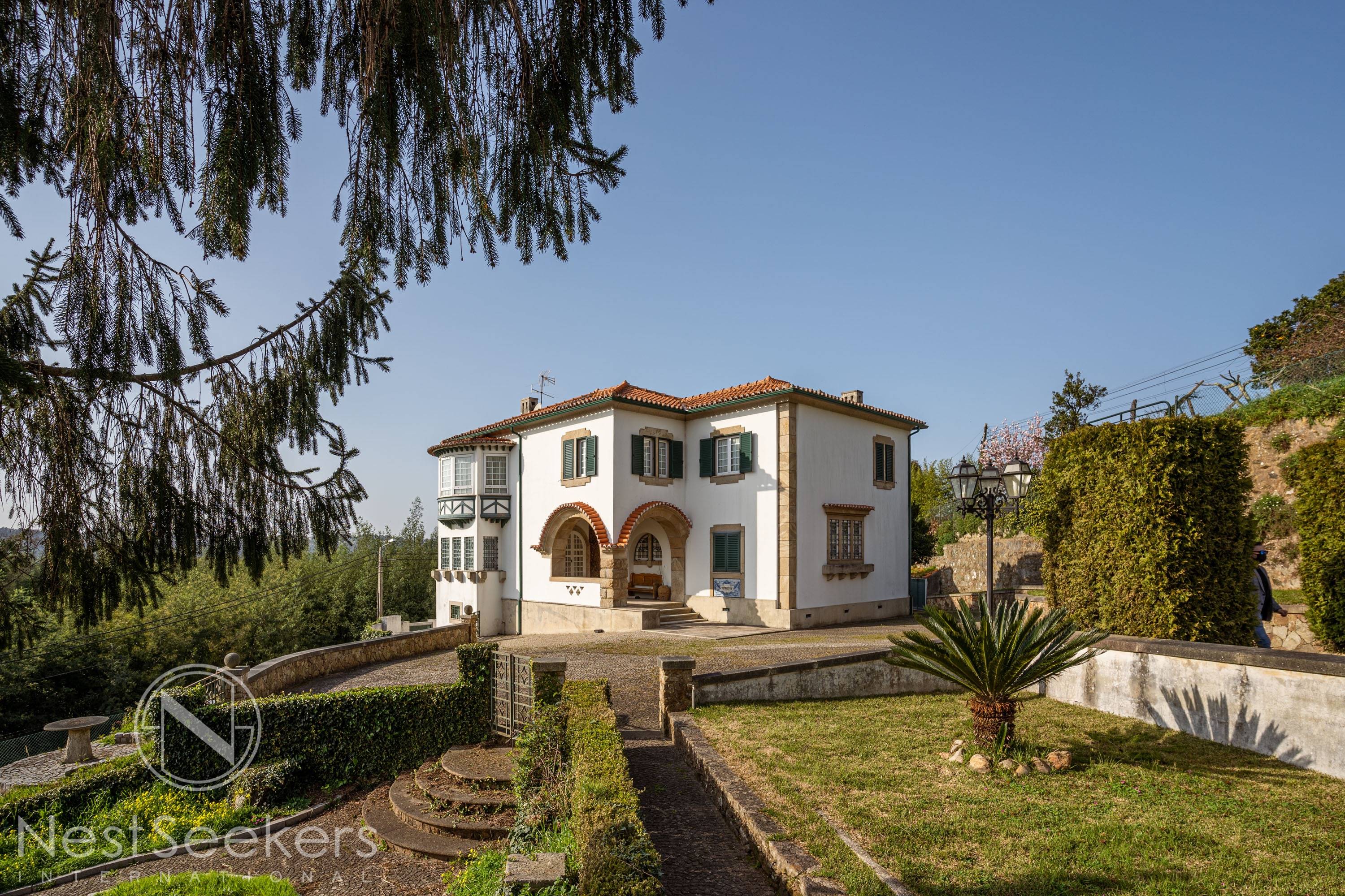 A Timeless and Majestic Manor with 11 bedrooms, 14 acres, in Portugal