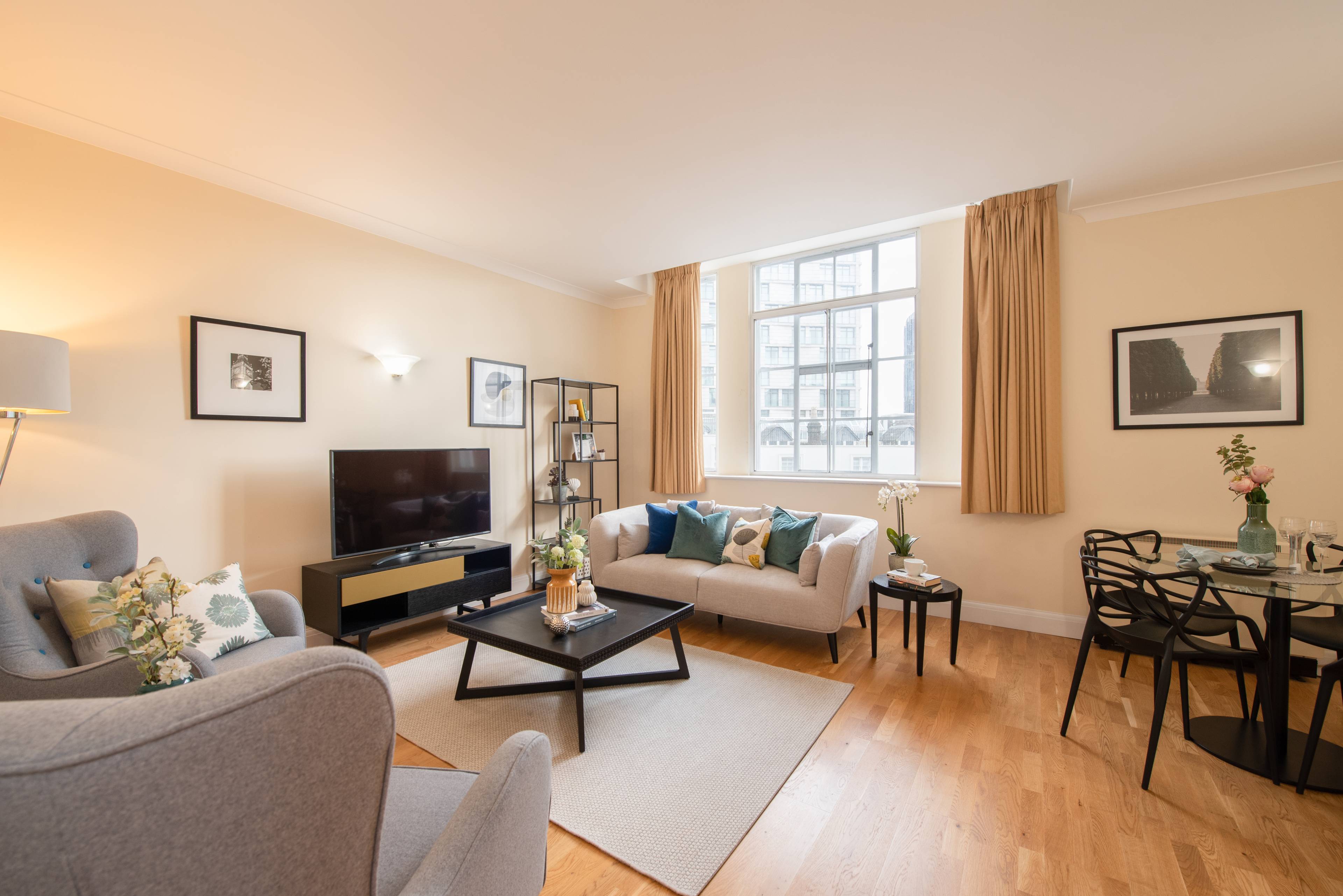 Great opportunity to purchase a bright, south facing and spacious apartment on the 3rd floor of sought after County Hall Apartments by the London Eye.