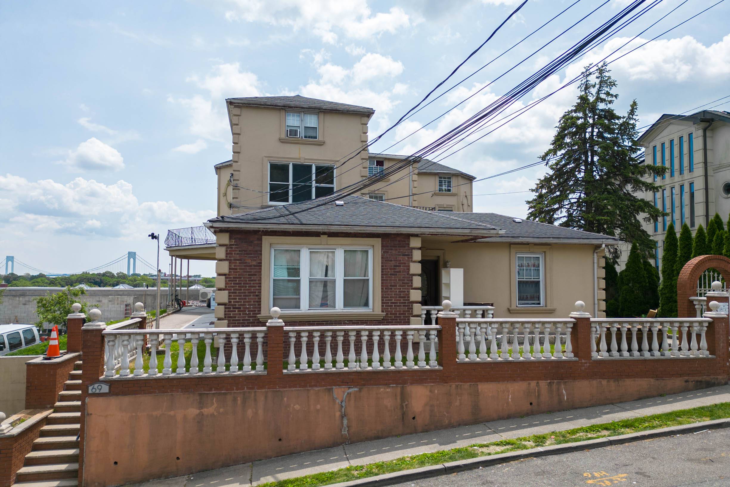 6-Unit Multifamily Investment Opportunity in Staten Island