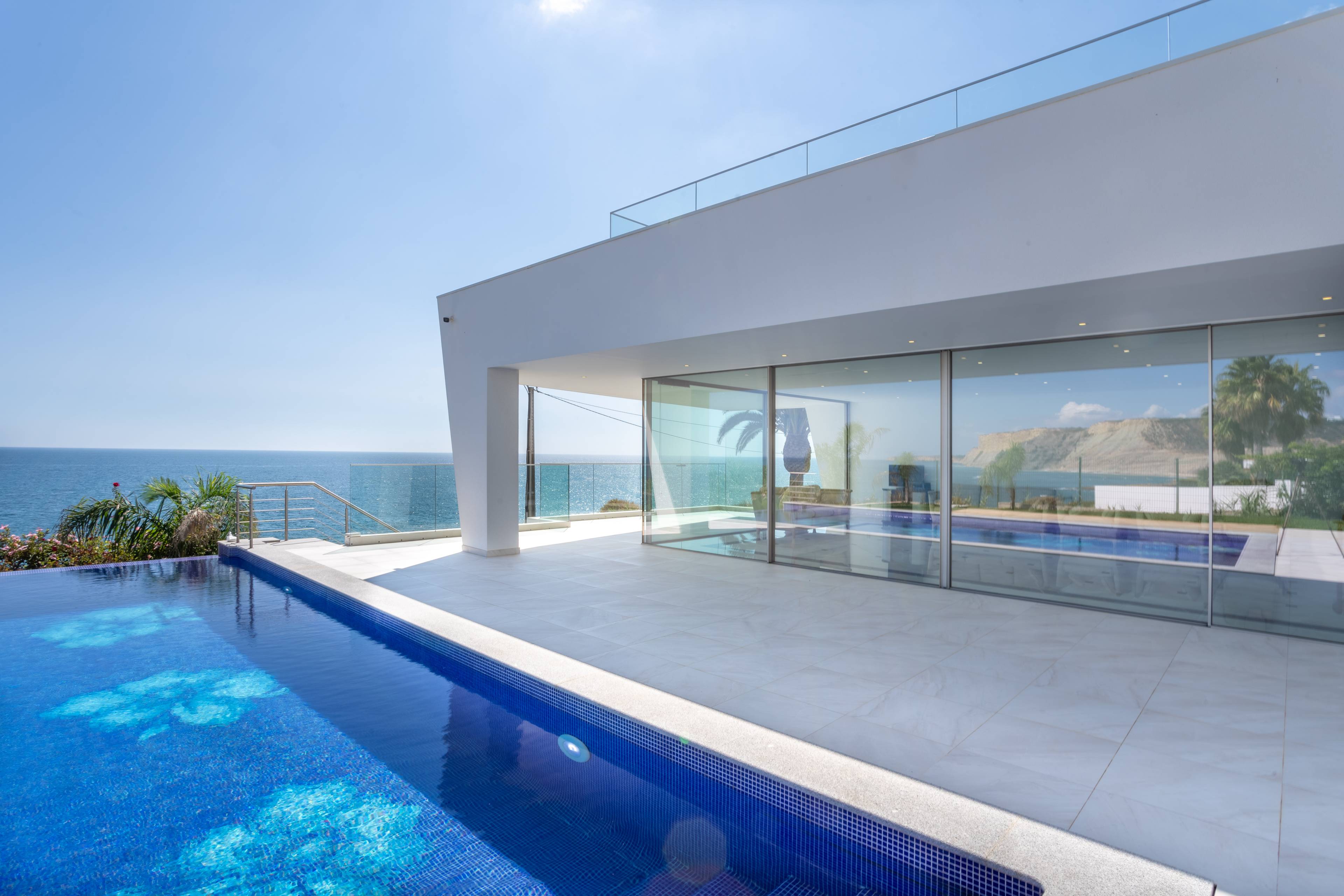 Contemporary T5 Villa on  the seafront at Praia da Luz, Lagos, Algarve
