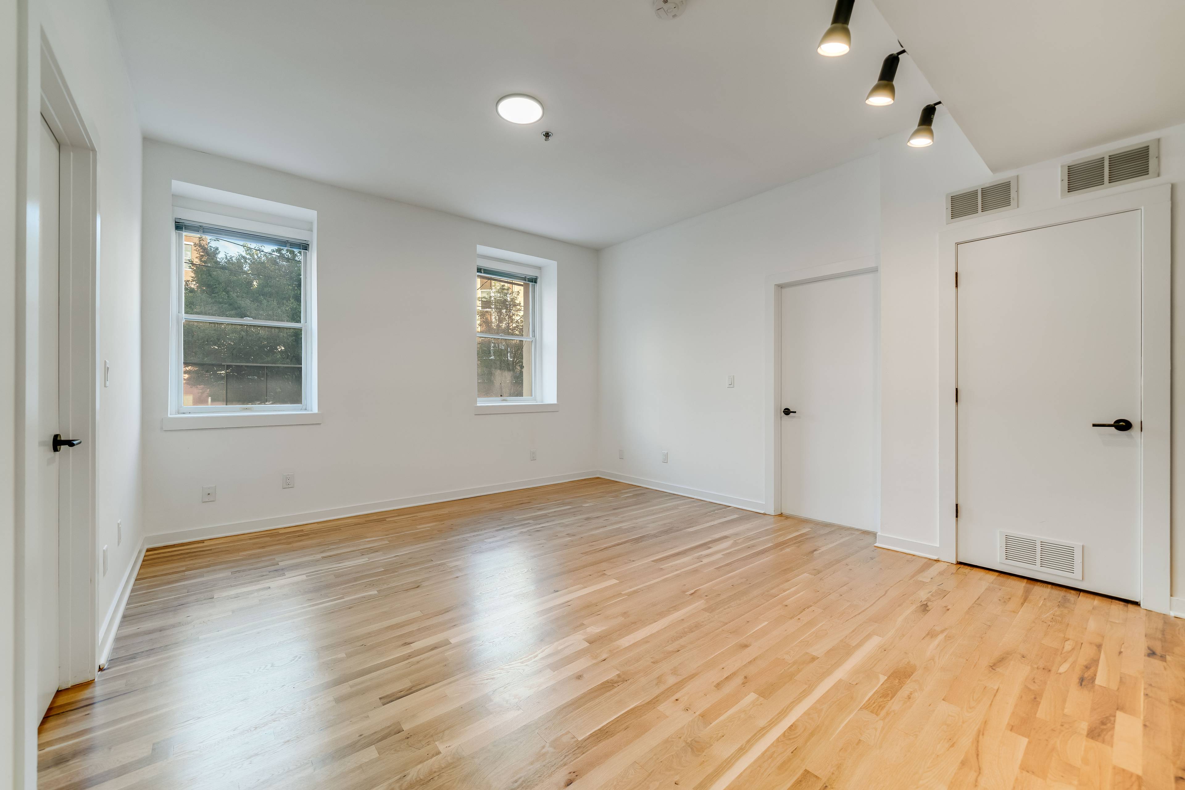 2 Bedroom Apartment now available at 716 Madison Street in Hoboken.  Laundry in Unit and On Site.  Central AC and Heat.  Parking Available On Site.