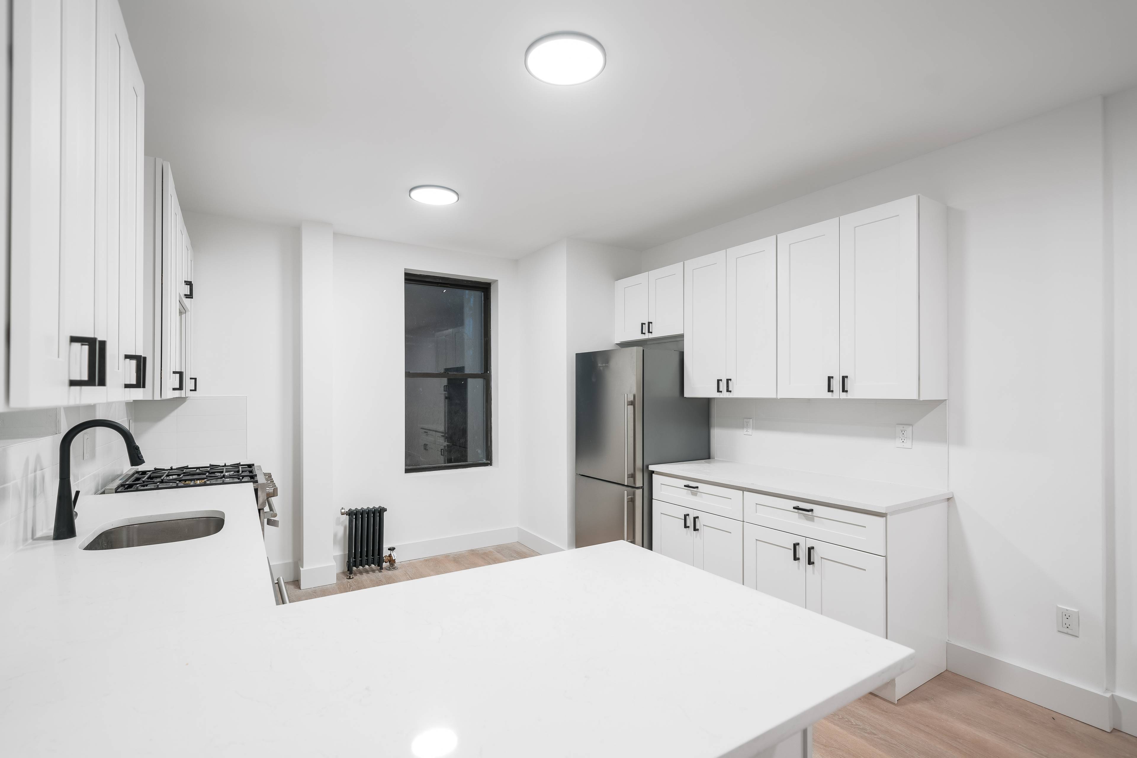 Brand New Renovated 3 Bedroom 2 Full Baths located in Uptown Hoboken NJ! Laundy In Unit