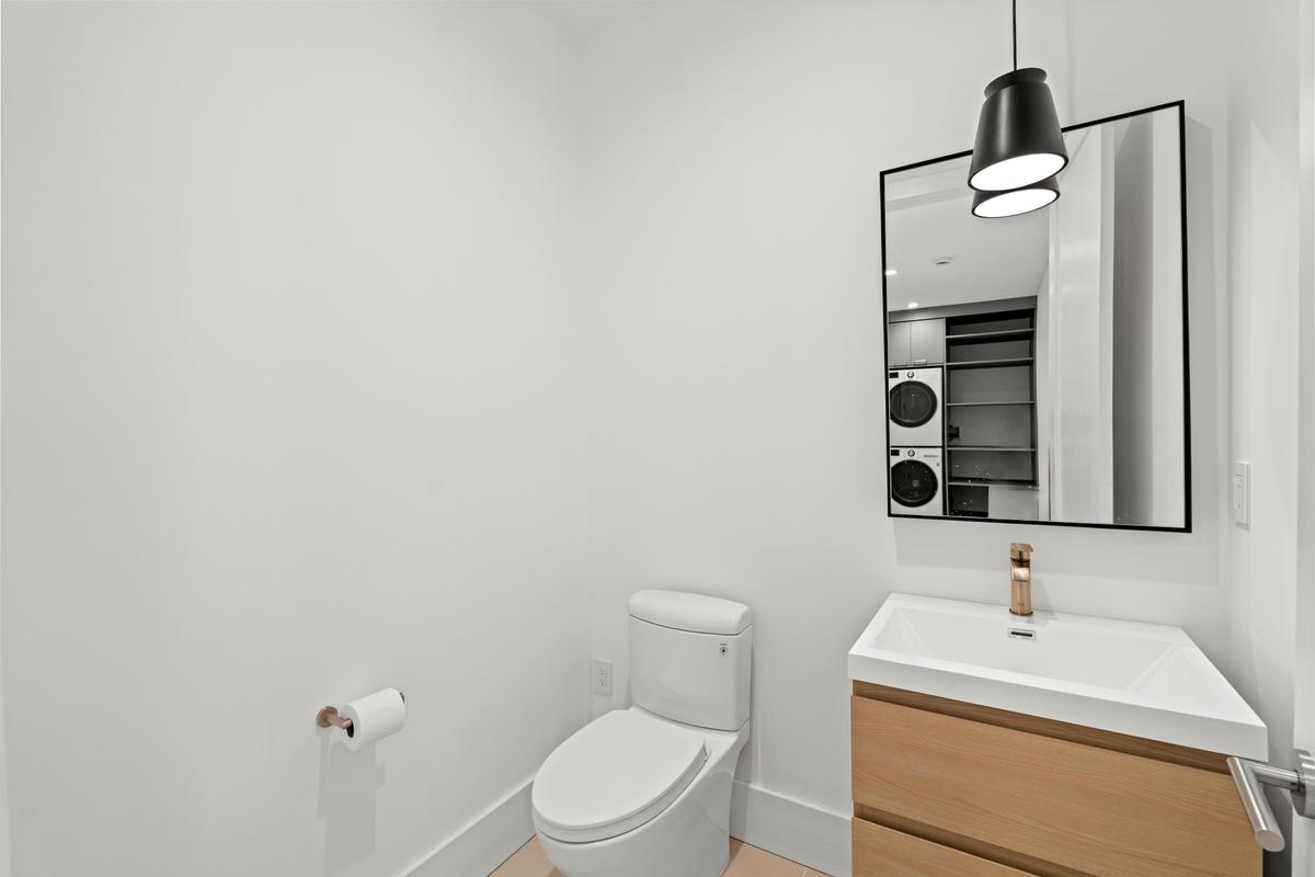 Half bathroom first floor