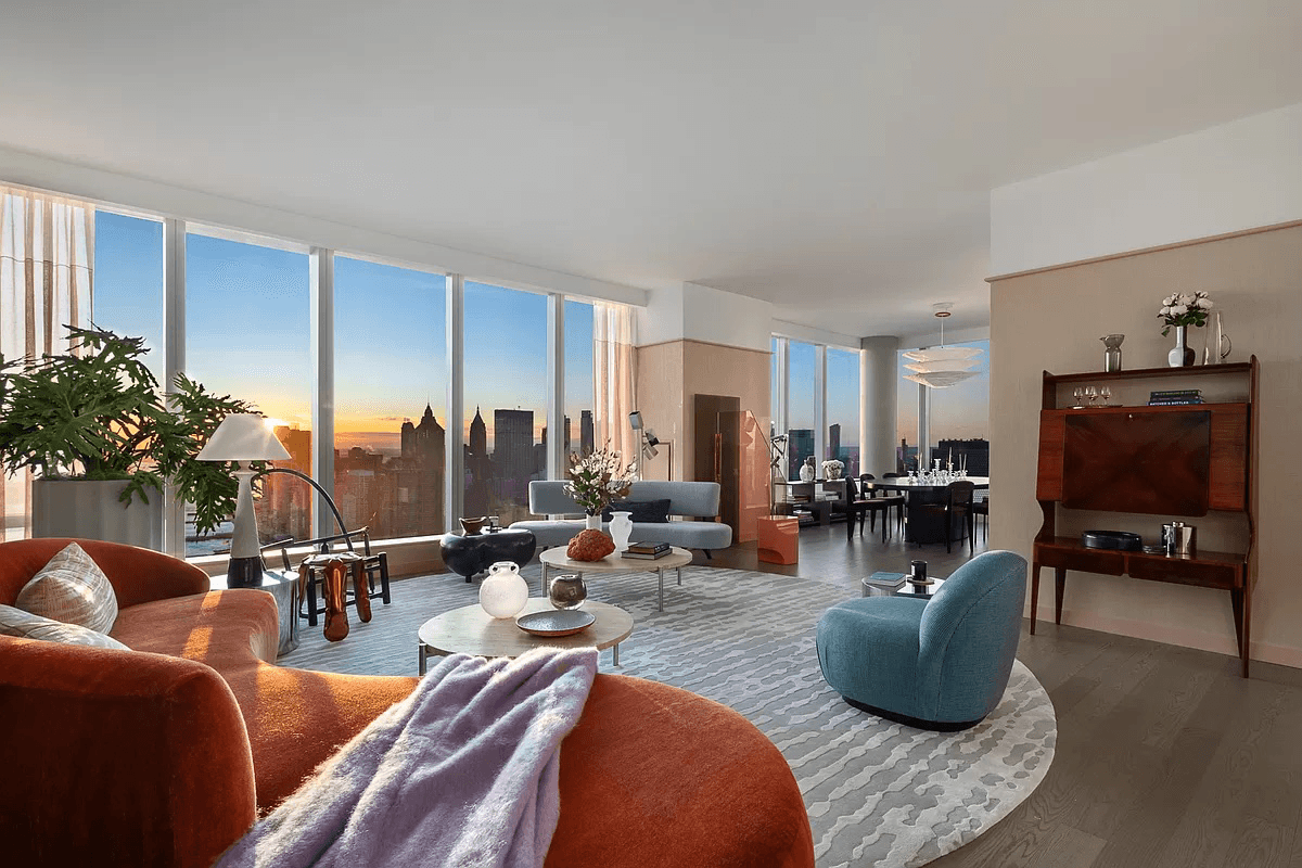 65TH FLOOR 3 BED WITH EAST RIVER VIEWS