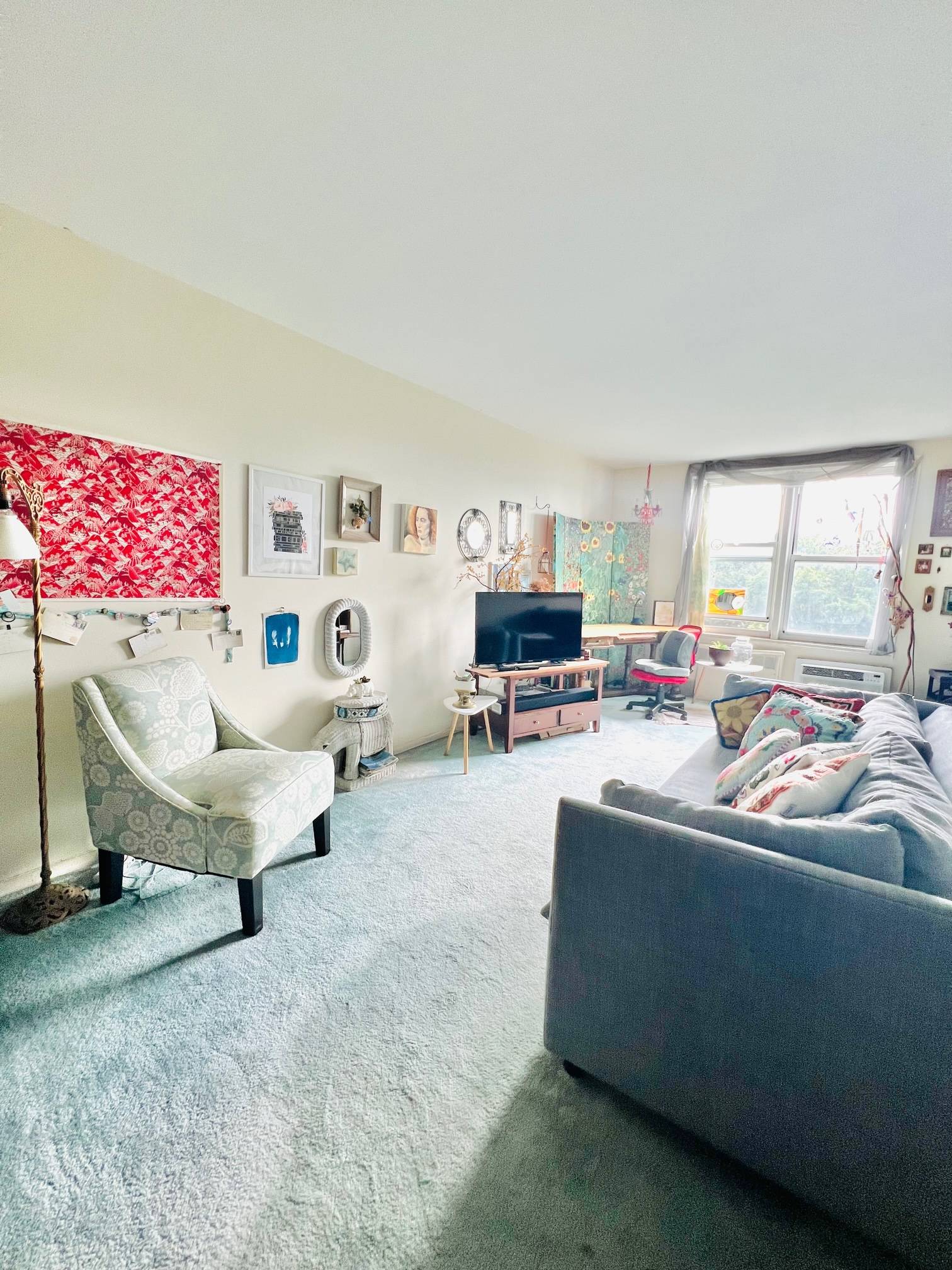 Gorgeous Spacious Oversized One Bedroom Fully Renovated Home Office - Forest Hills/Rego Park - Excellent Location