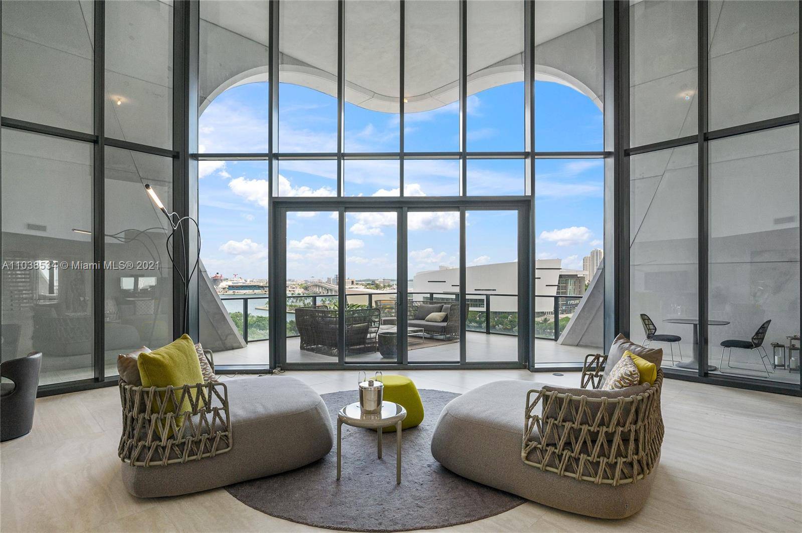 Miami's most prestigious 5 Bedrooms | 6.5 Baths | Loft | Library Duplex in the heart of Downtown