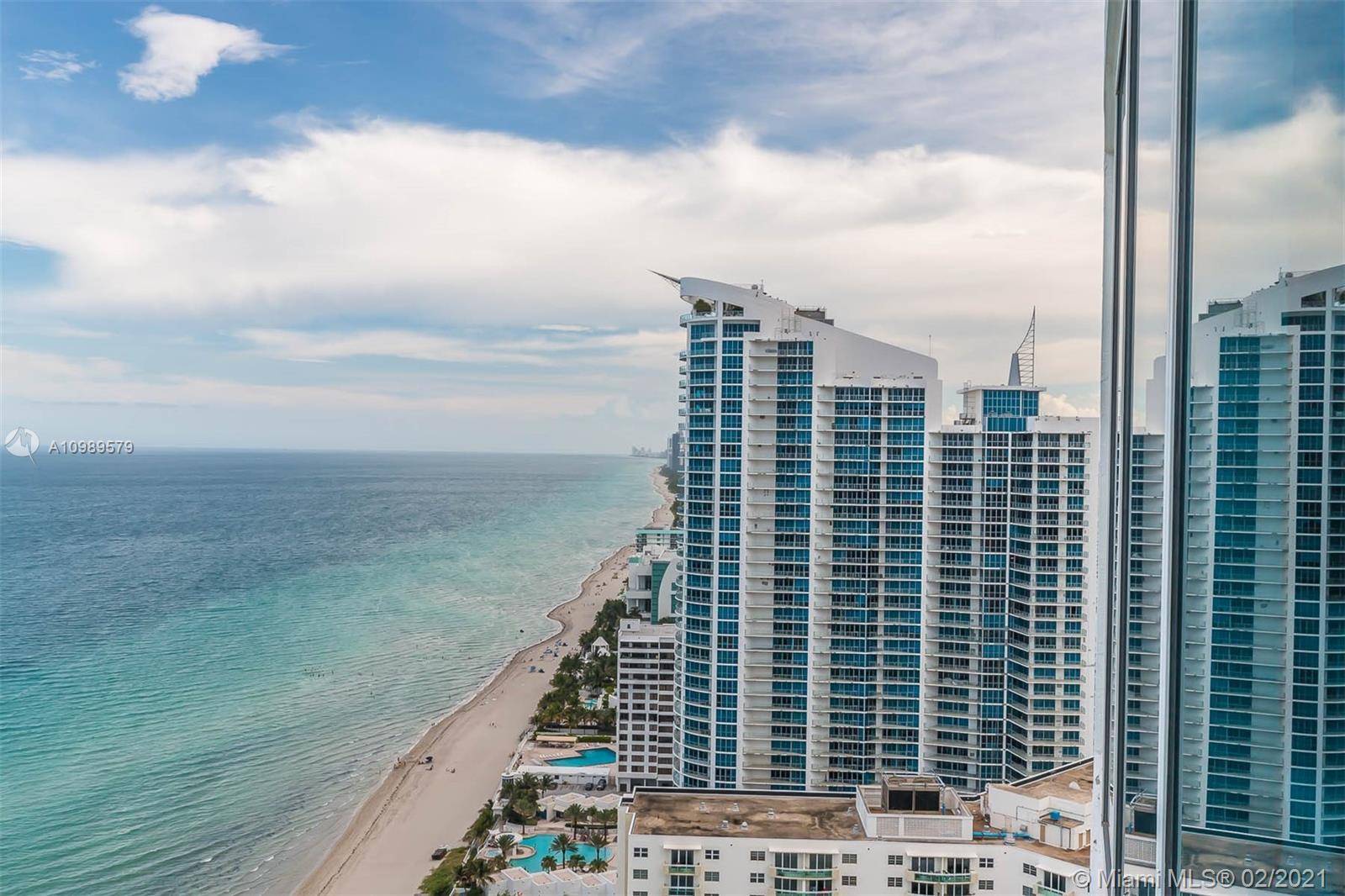 Miami Luxury Condo | Trump Hollywood | 3 Bed, 3.5 Bath Waterfront Mansion in the Sky | Private Elevator