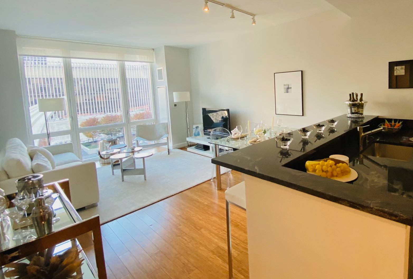 No Fee Luxury 1 Bed/1 Bath Apartment in Lincoln Square, W/D in Unit!