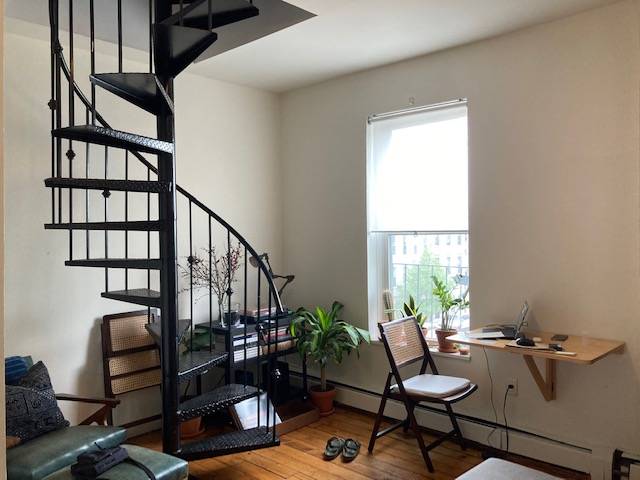 Duplex 2 bed with Office Greenpoint* Deck* $3600