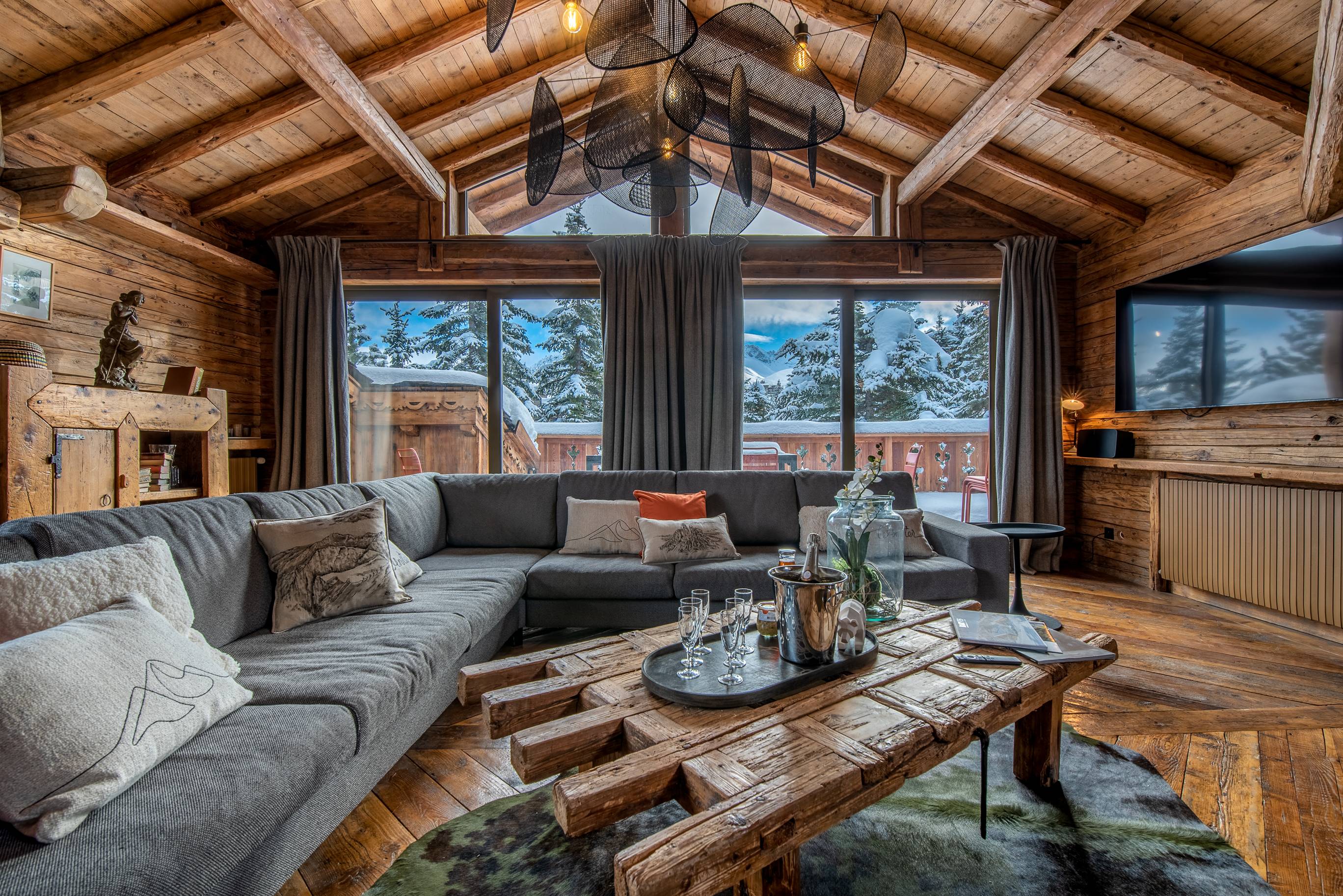 Exceptional set of 2 chalets in Courchevel 1850