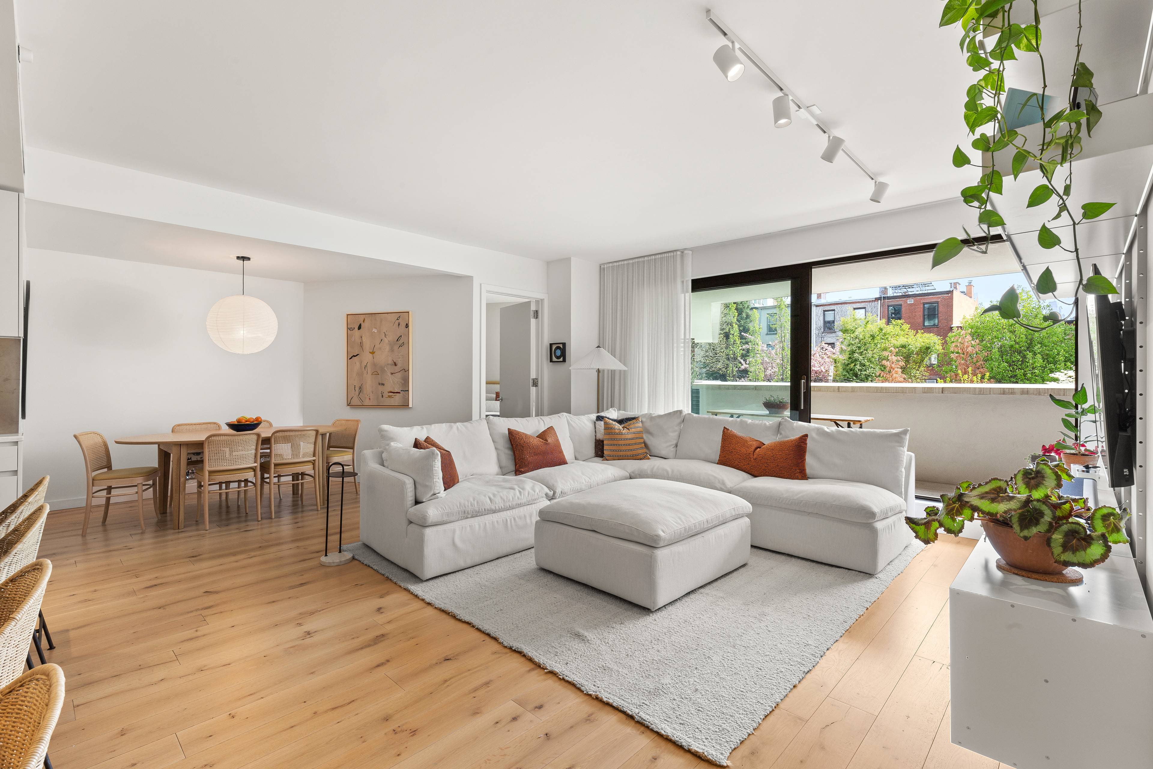 NEWLY RENOVATED 4 BEDROOM IN PROSPECT HEIGHTS