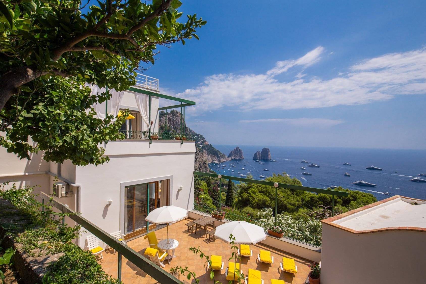 BOUTIQUE HOTEL WITH ASTONISHING VIEW IN CAPRI