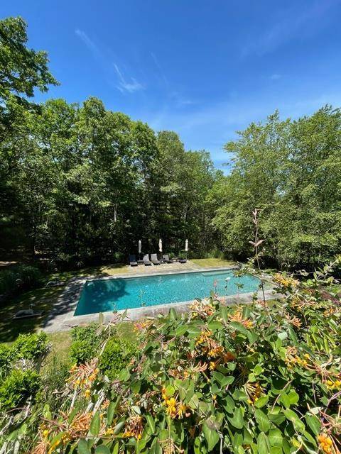 Spectacular Prime East Hampton Rental with Pool, Minutes to Town - Available Immediately!