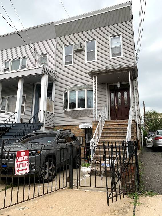 Jersey City Heights, 2 family building with parking and large backyard