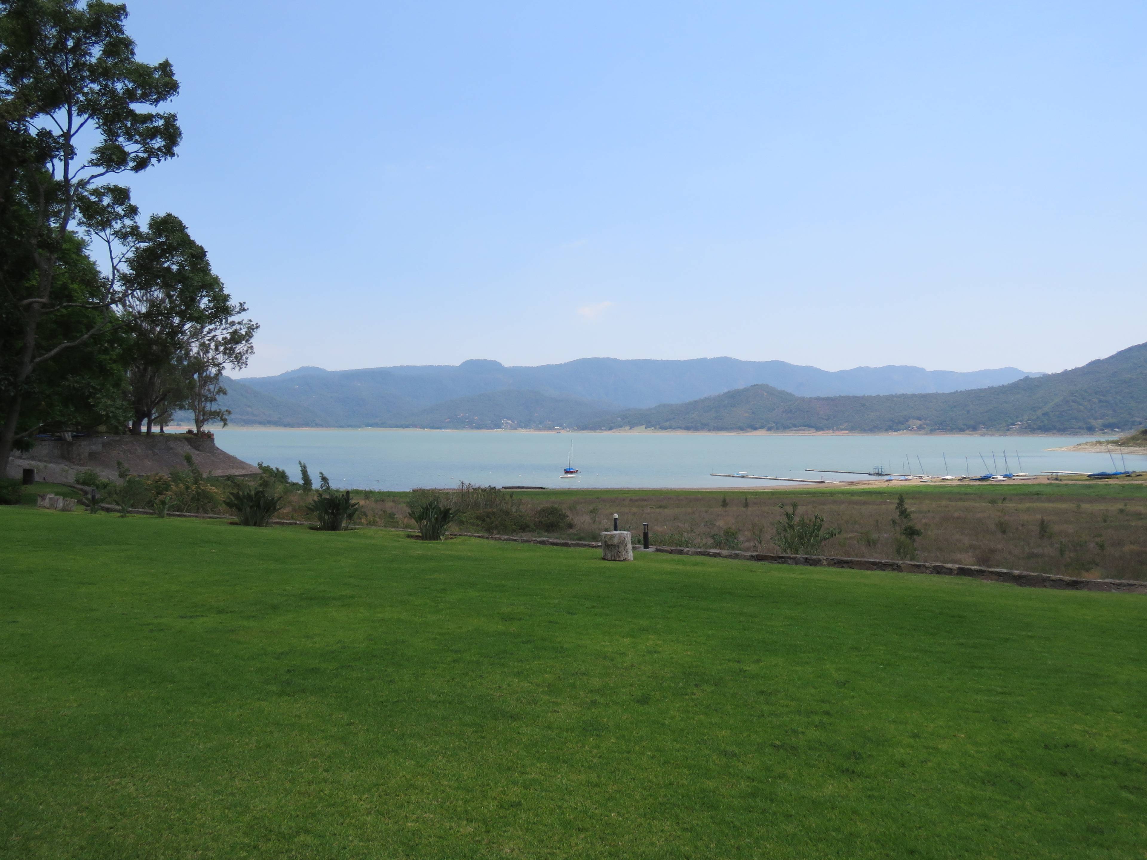 Amazing Town House for sale on the lake in Loving Valle de Bravo