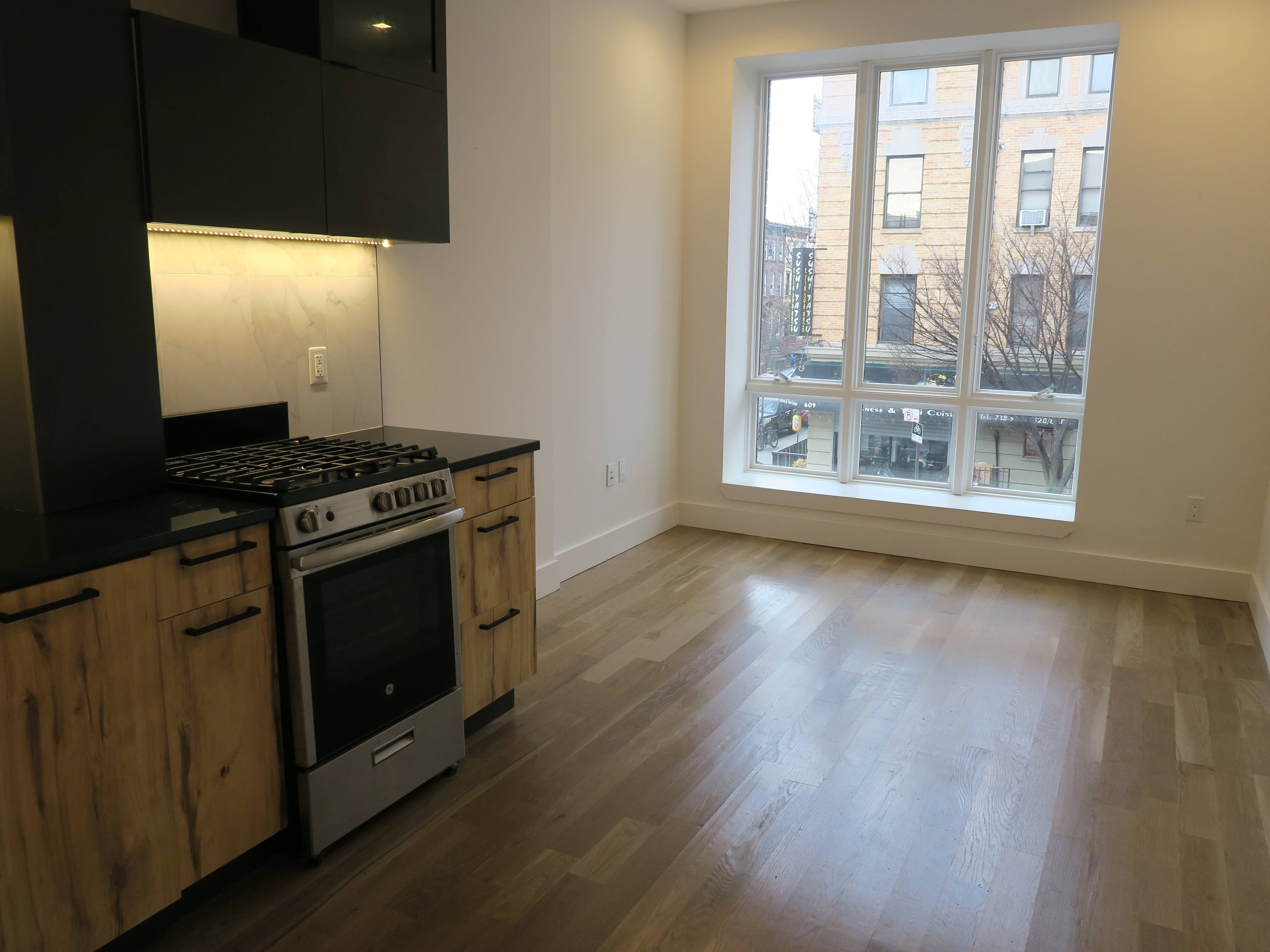 Private Balcony In Gorgeous Newly Renovated One Bedroom Apartment!
