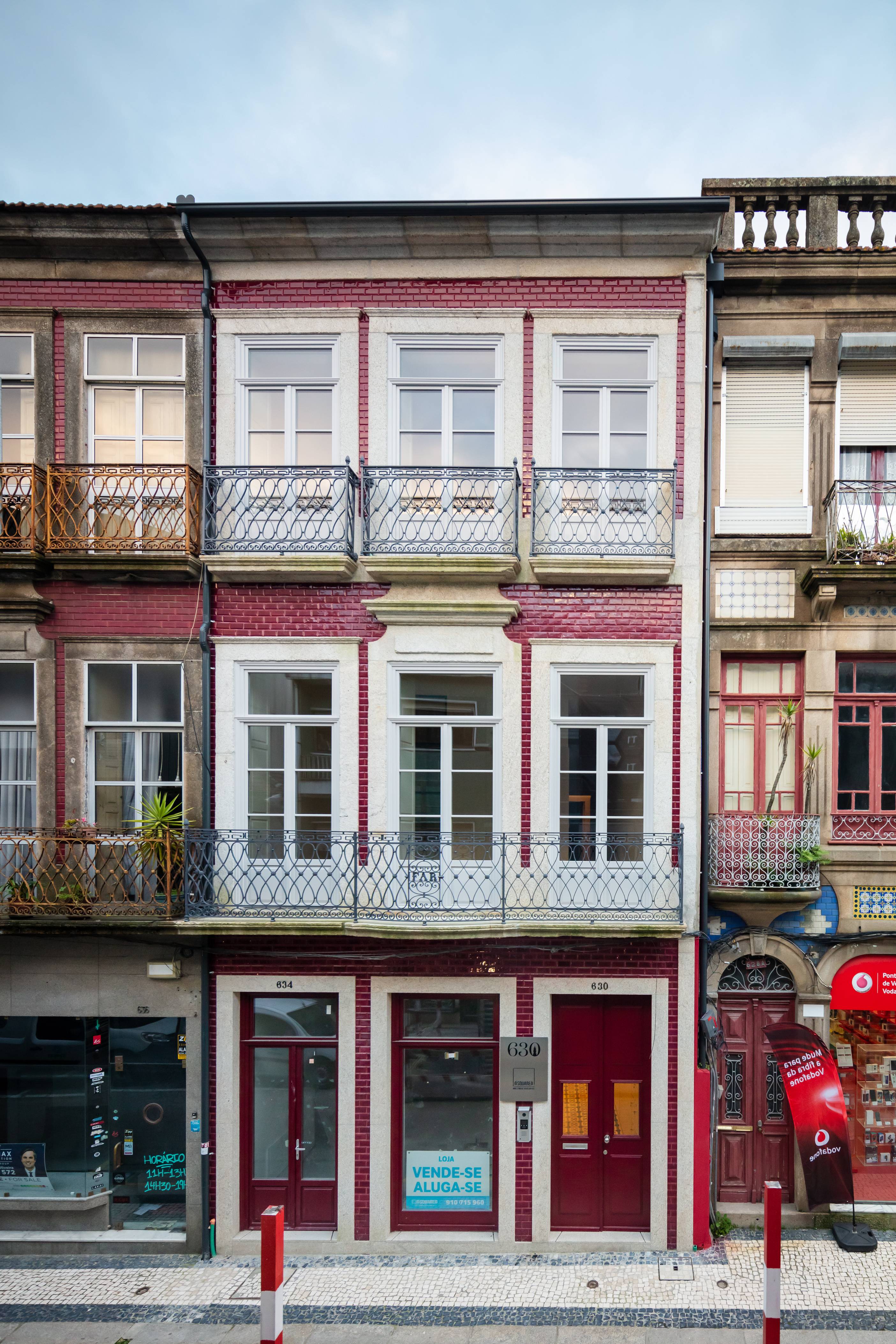 Amazing 1 + 1 bedroom duplex Apartment | Prime Location in Porto, Portugal.