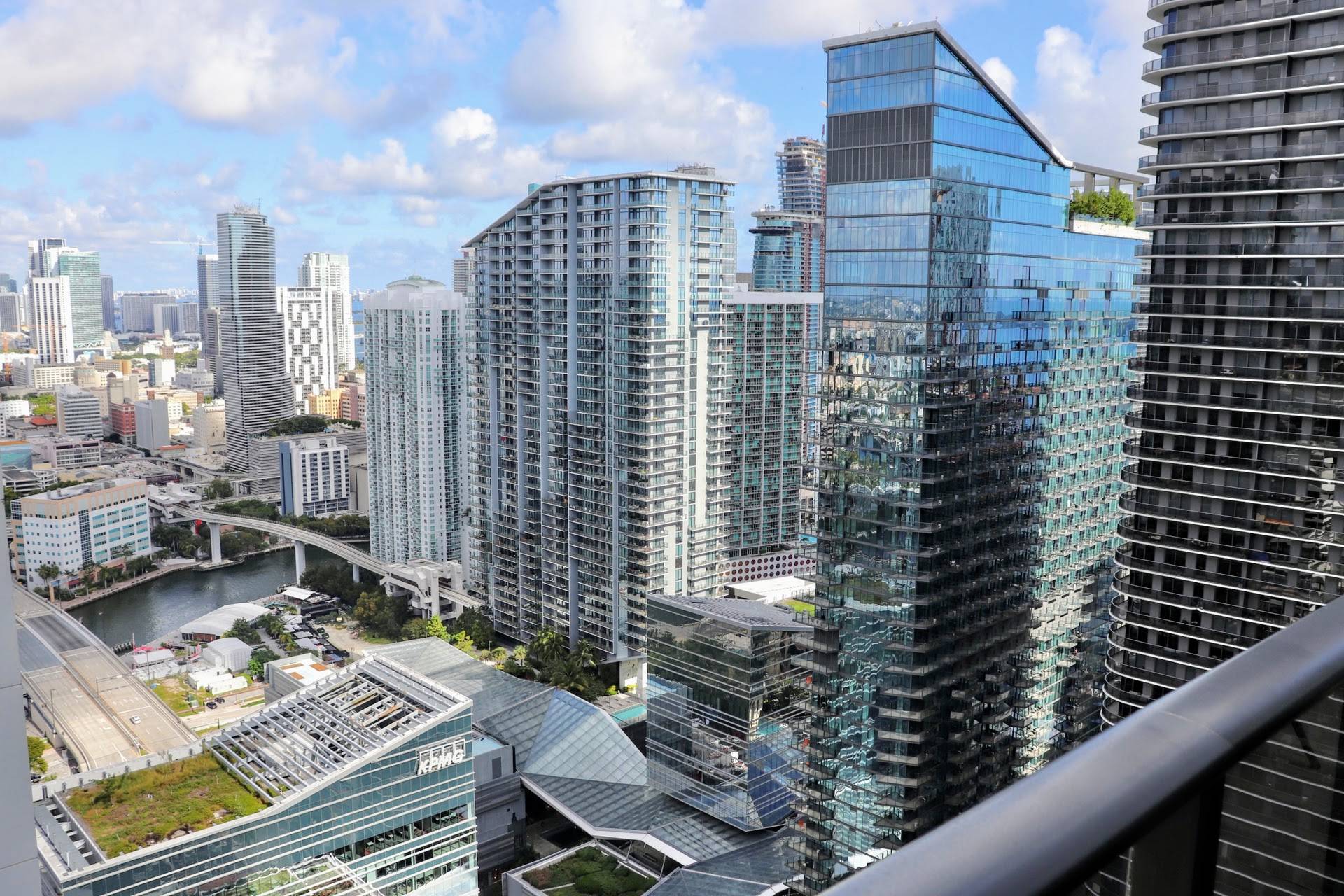Brickell Miami Condo | One-Bed + Den