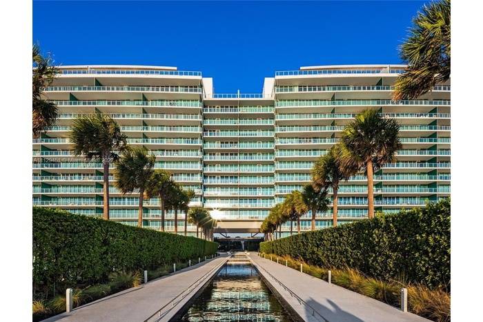 Miami Beach Oceanfront Building | 2 Bed 3 Bath 1,830 sqft Balcony , 1 Parking | Full service Building