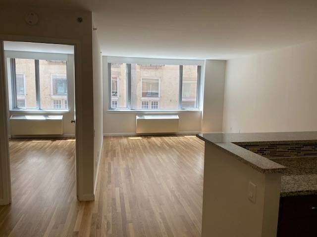 RENTAL W 21 ST BETWEEN 6TH & 7TH AVE ONE MONTH FREE NO BROKER FEE CHELSEA MIDTOWN MADISON SQUARE GARDEN