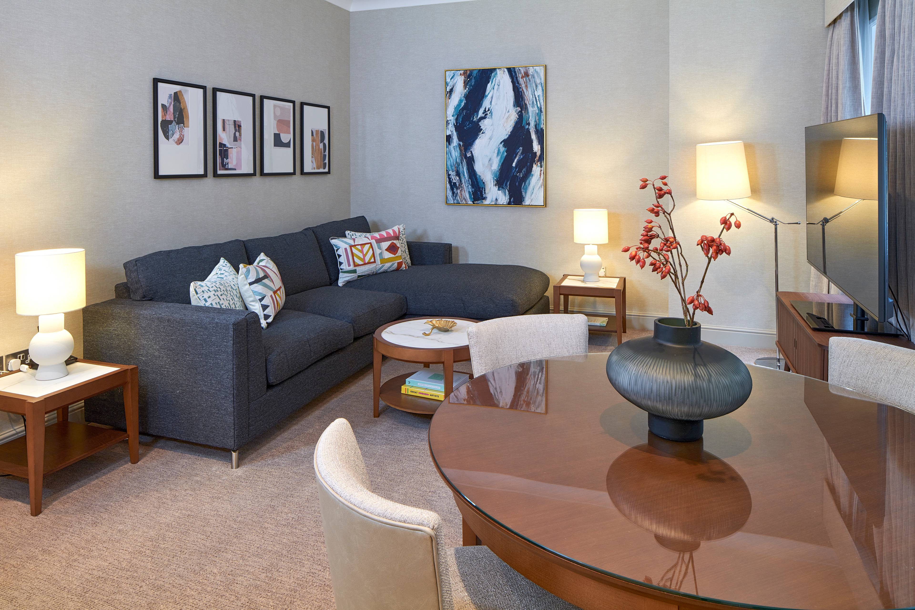 Newly Refurbished Luxury Two-Bedroom Serviced Apartment with premium amenities in the heart of the City of London
