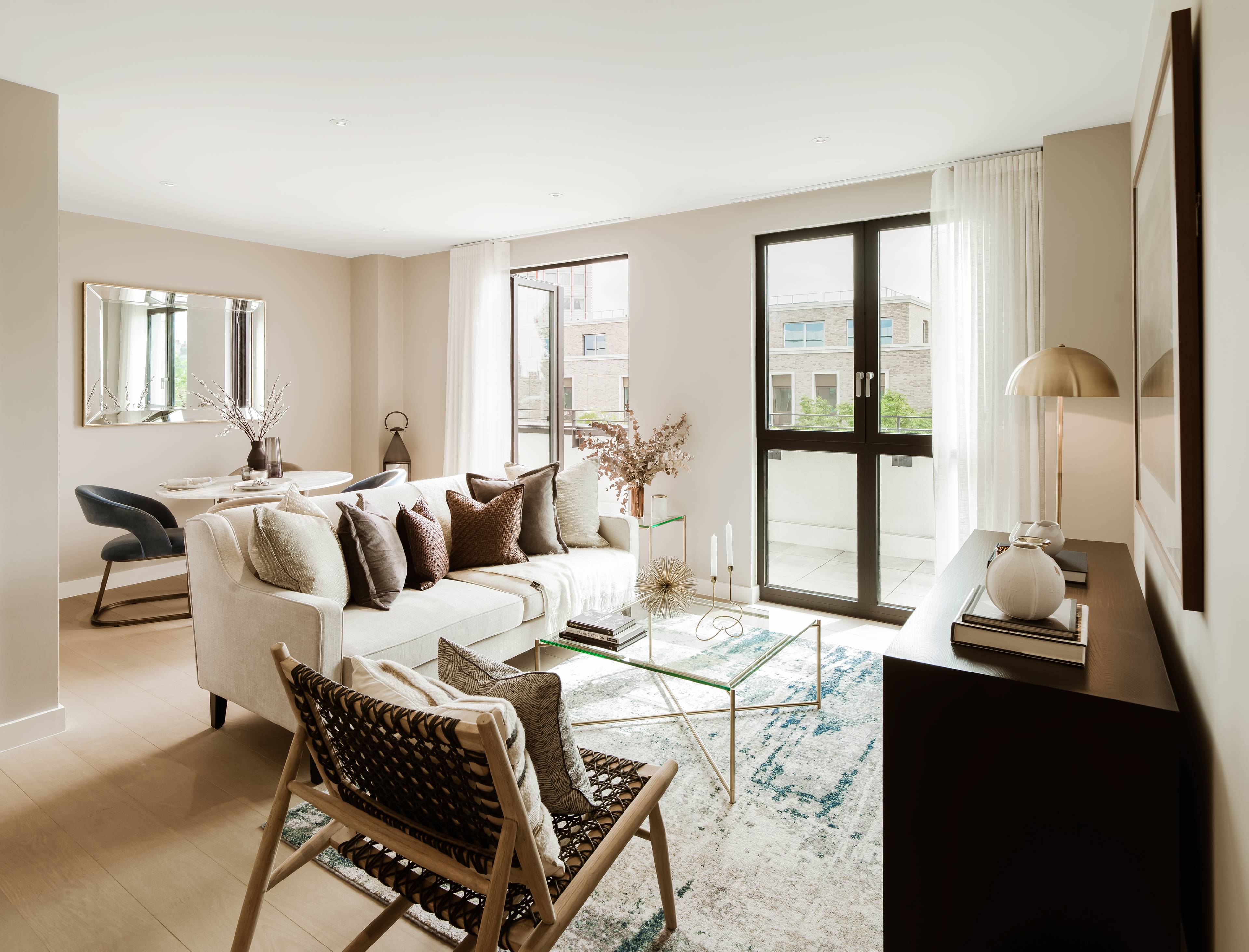 FINAL Luxurious One Bedroom Apartment at Lyons Place
