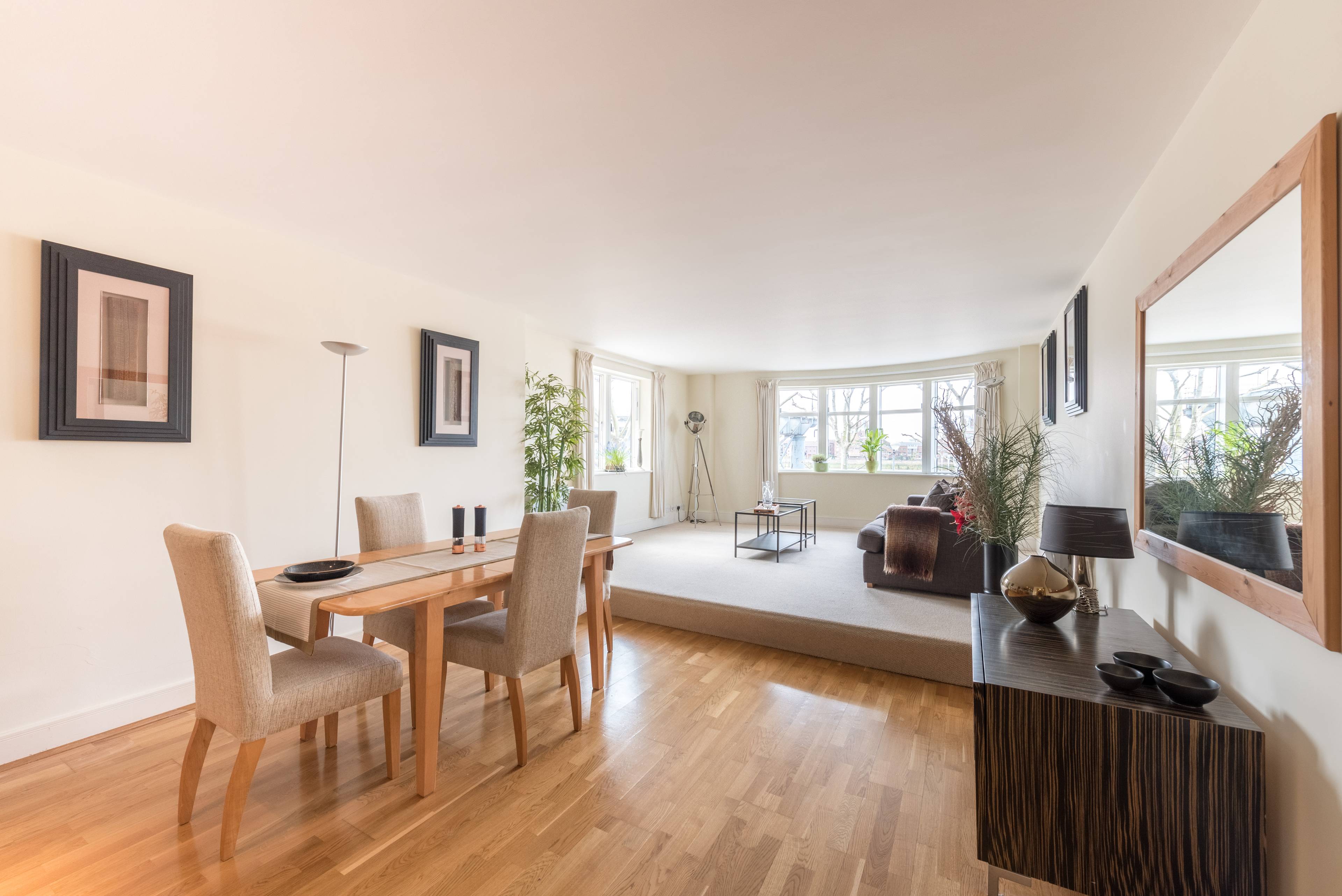 This generously spacious residence is located in a delightful riverside development just a short walk through the Thames Path to the Royal Greenwich Park.