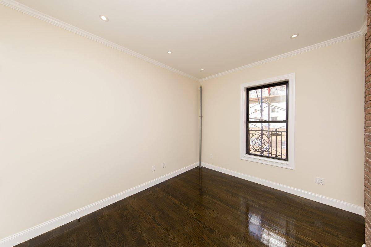 PRIME UPPER EAST SIDE,STEPS FROM CENTRAL PARK,4BR 2BATH 1.5 MONTH FREE PLUS NO FEE