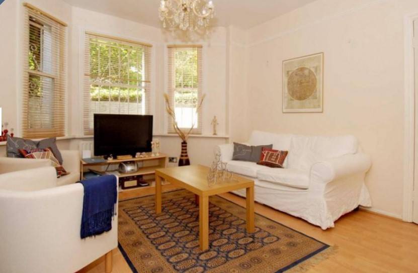 Neighbouring Abbey Road Studios You Will Find This Charming One Bedroom Ground floor Property for Sale