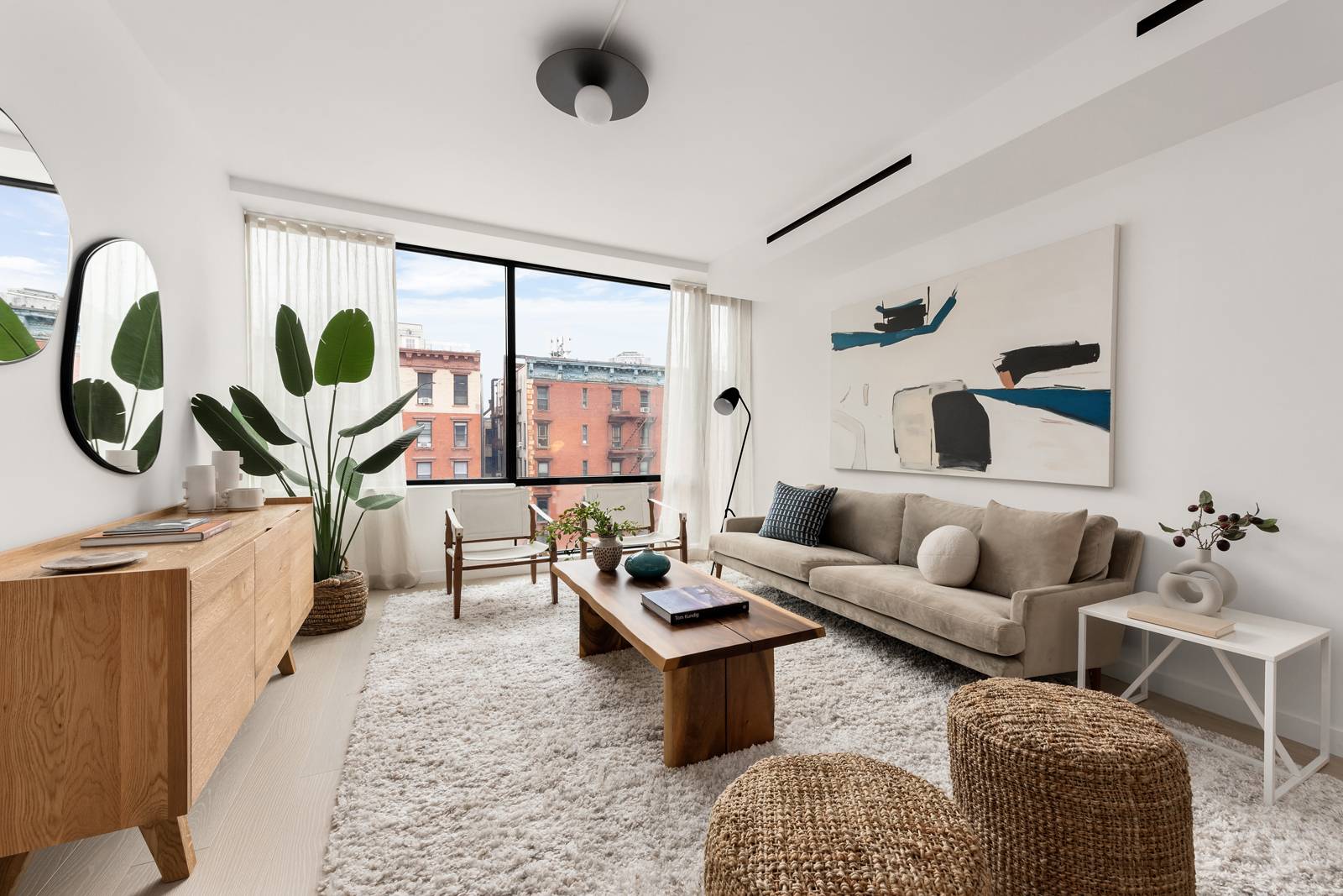 Full Service New Development 1 Bed 2 Bath in the East Village