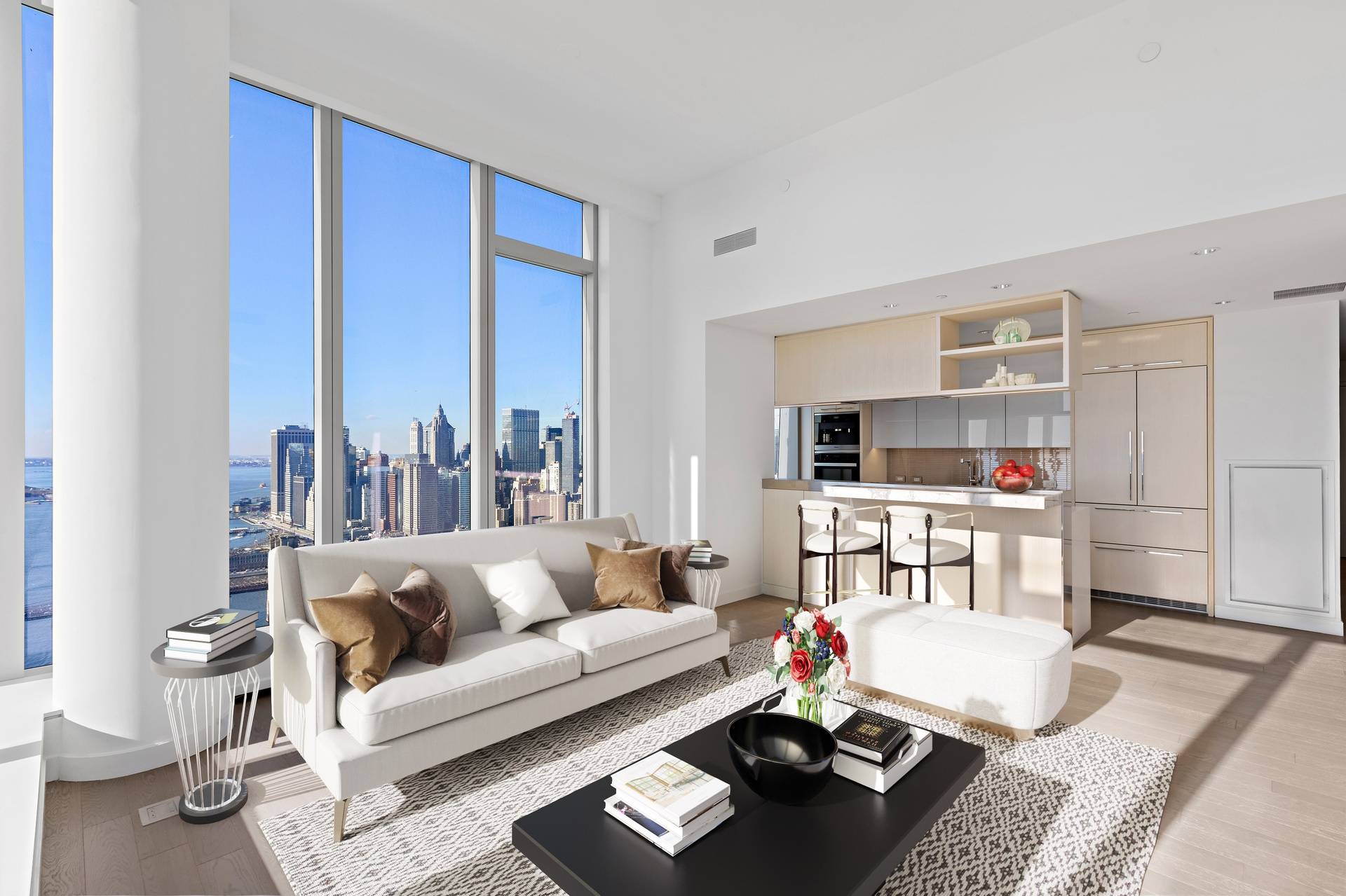 3 Bedroom 3 Bathroom Residence w/ Skyline Views at the Luxurious One Manhattan Square | LES