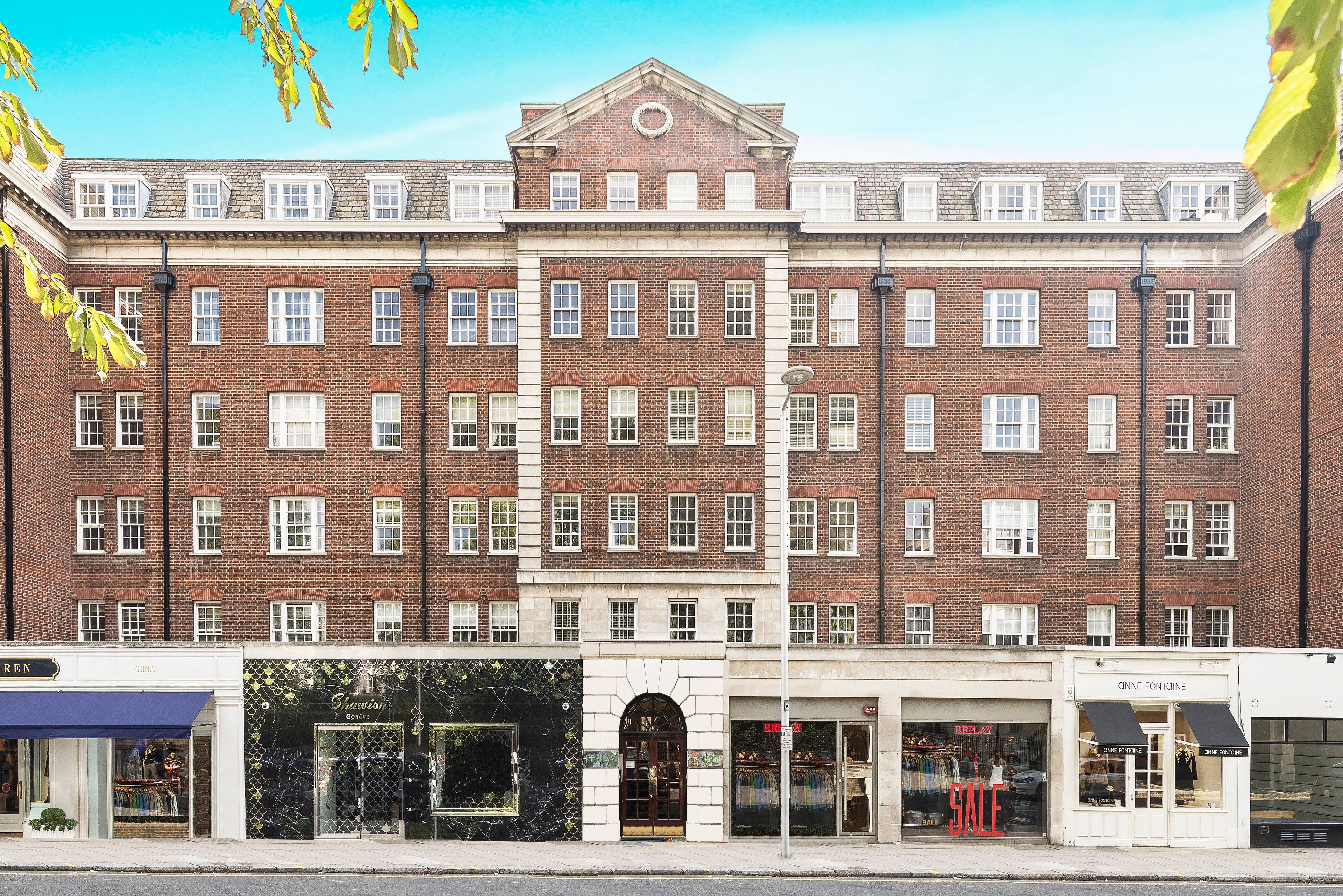 A newly redecorated one bedroom apartment on the third floor of a beautiful period mansion block set in the heart of Chelsea.