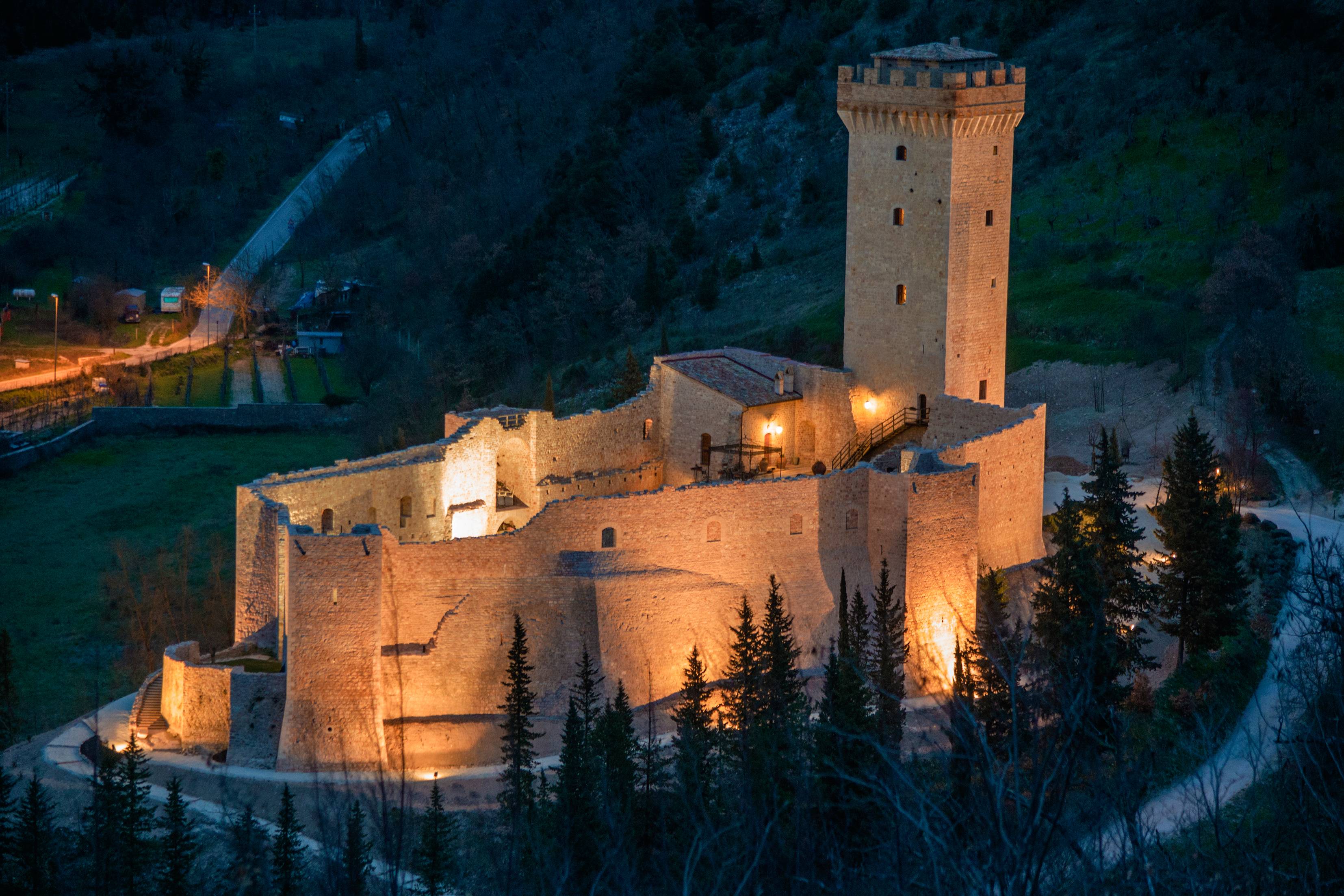 PRIVATE CASTLE SURROUNDED BY THE UMBRIA HILLS