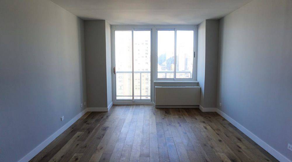 2bed/2bath  Luxury Apartment, Midtown West, Amenity Filled. Doorman, Prime Location, Pets Allowed, W/D in Unit
