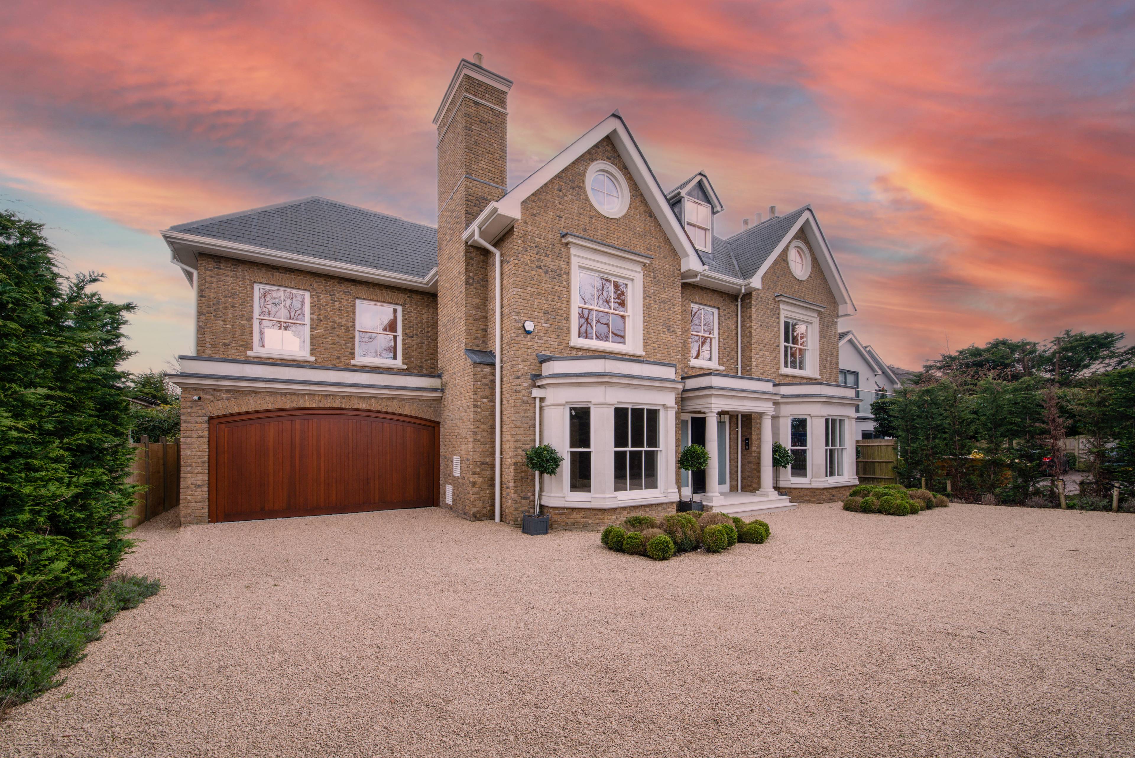 This 11,000 sq ft new build family home is discretely located within an exclusive North London area of Arkley, offering views across a private Golf Course.