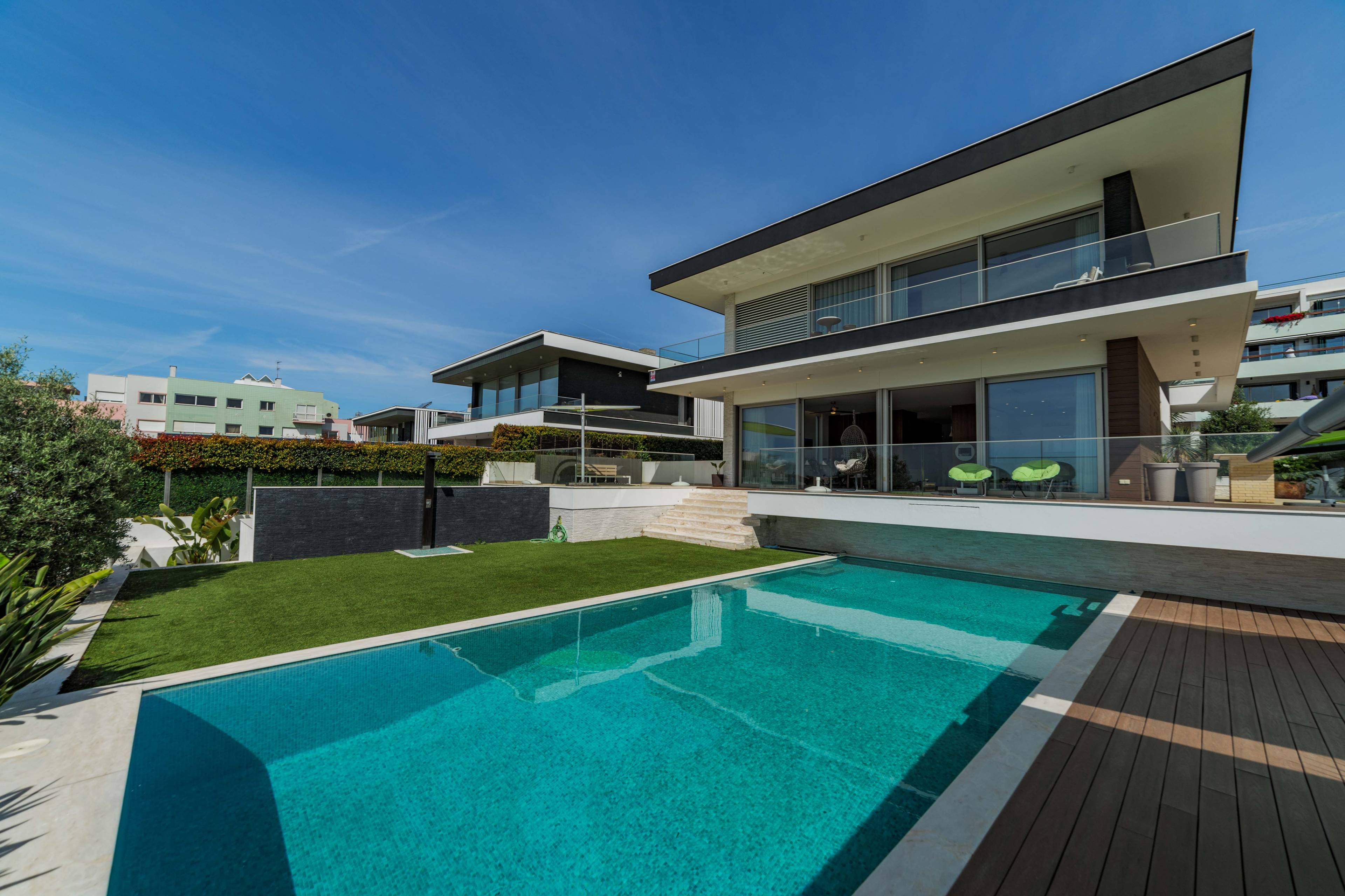Ocean View Villa | Contemporary Design | Private Pool & Gym | Cinema Room |  Close To International Schools