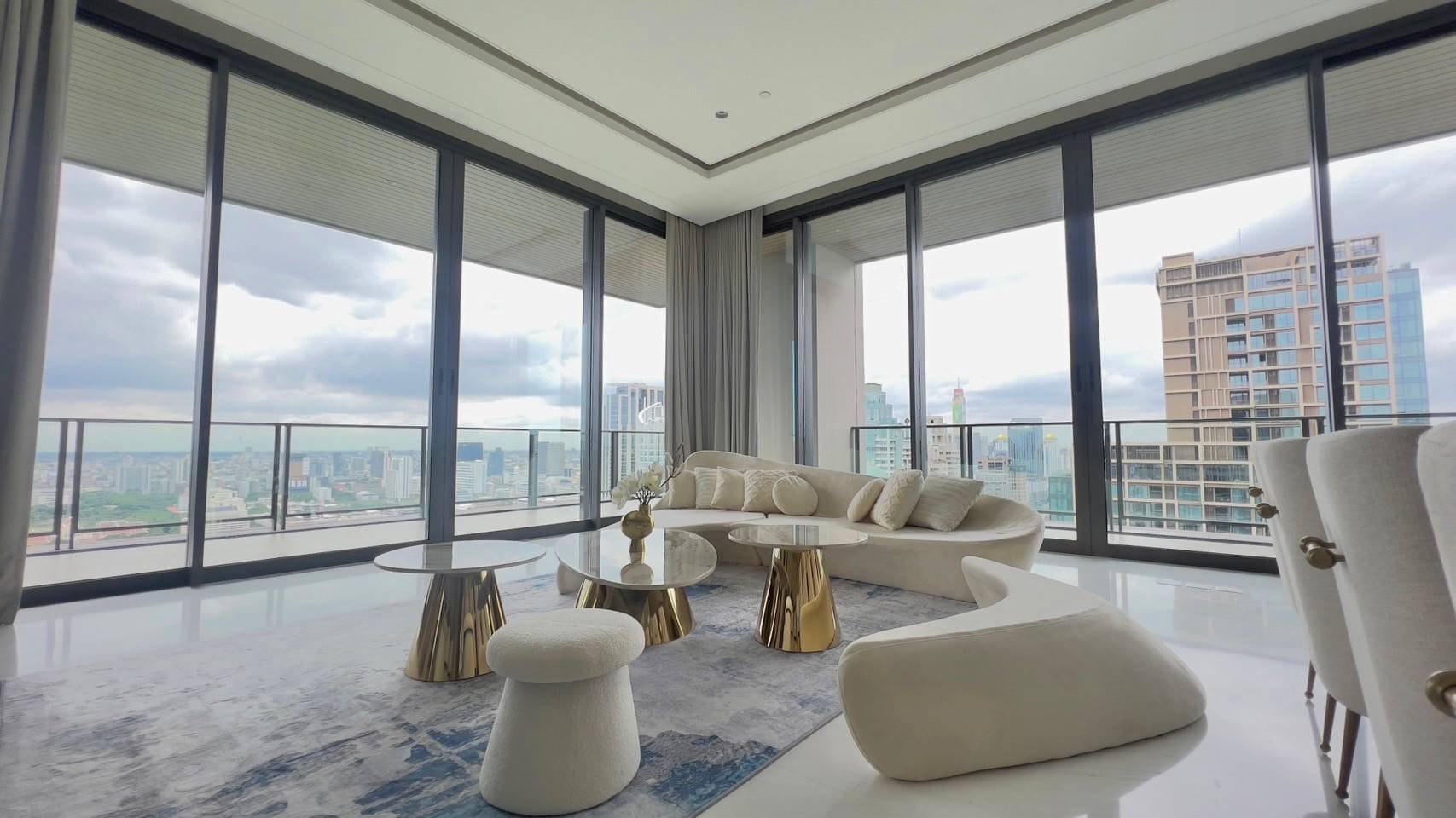 Luxurious 4 Bedroom Condo, The Residences at Sindhorn Kempinski, Bangkok, Thailand.