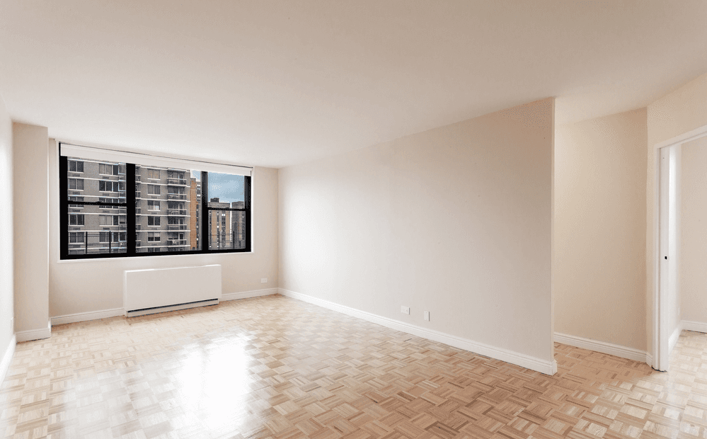 NO FEE , Yorkville 2 bed/2 bath apartment in a Luxury Building